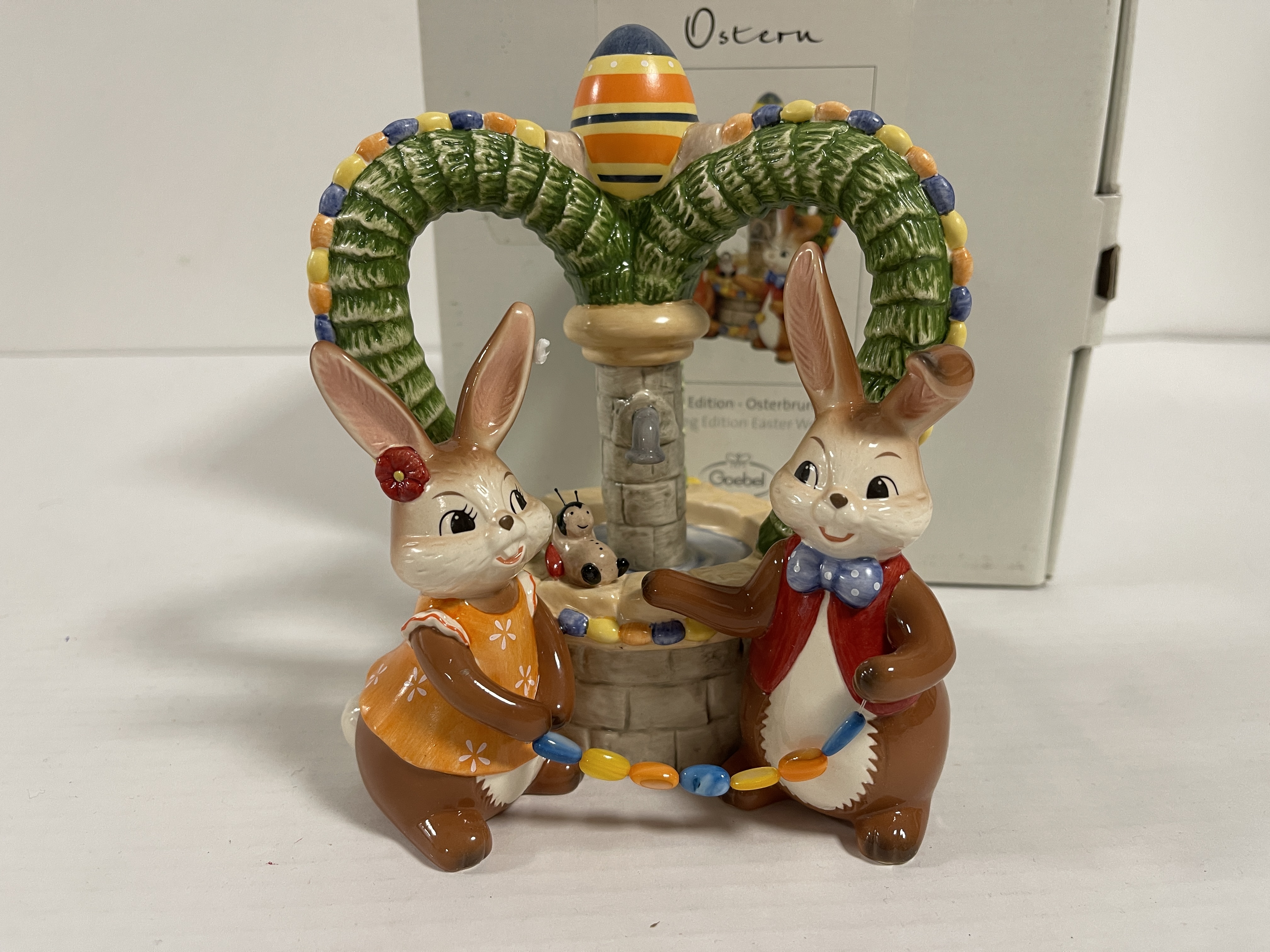Goebel Figur Porzellan Ostern Hase 17 cm. Top Zustand 