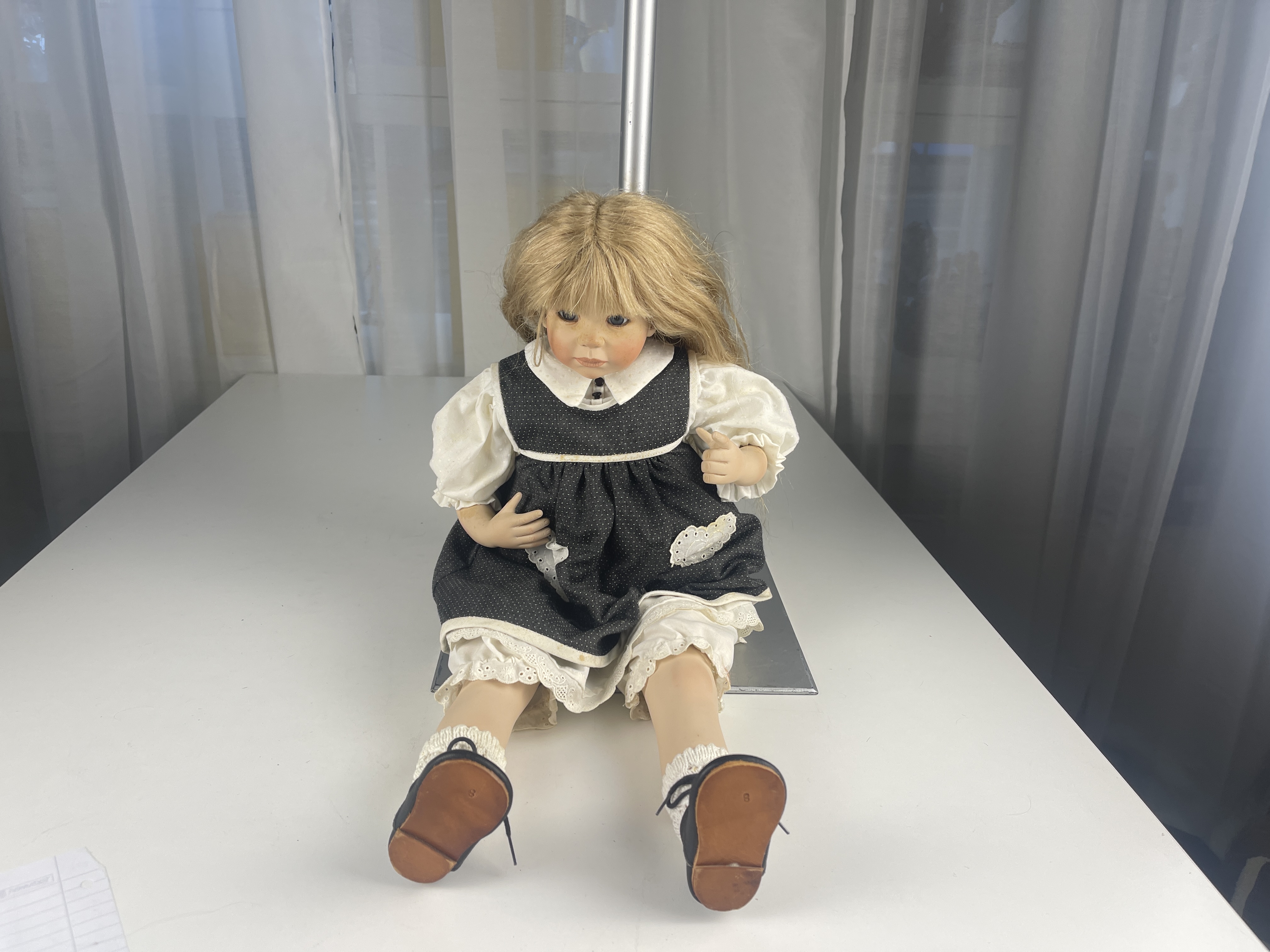 Künstlerpuppe Carla Rauser Porzellan Puppe 54 cm. Zustand siehe Fotos 