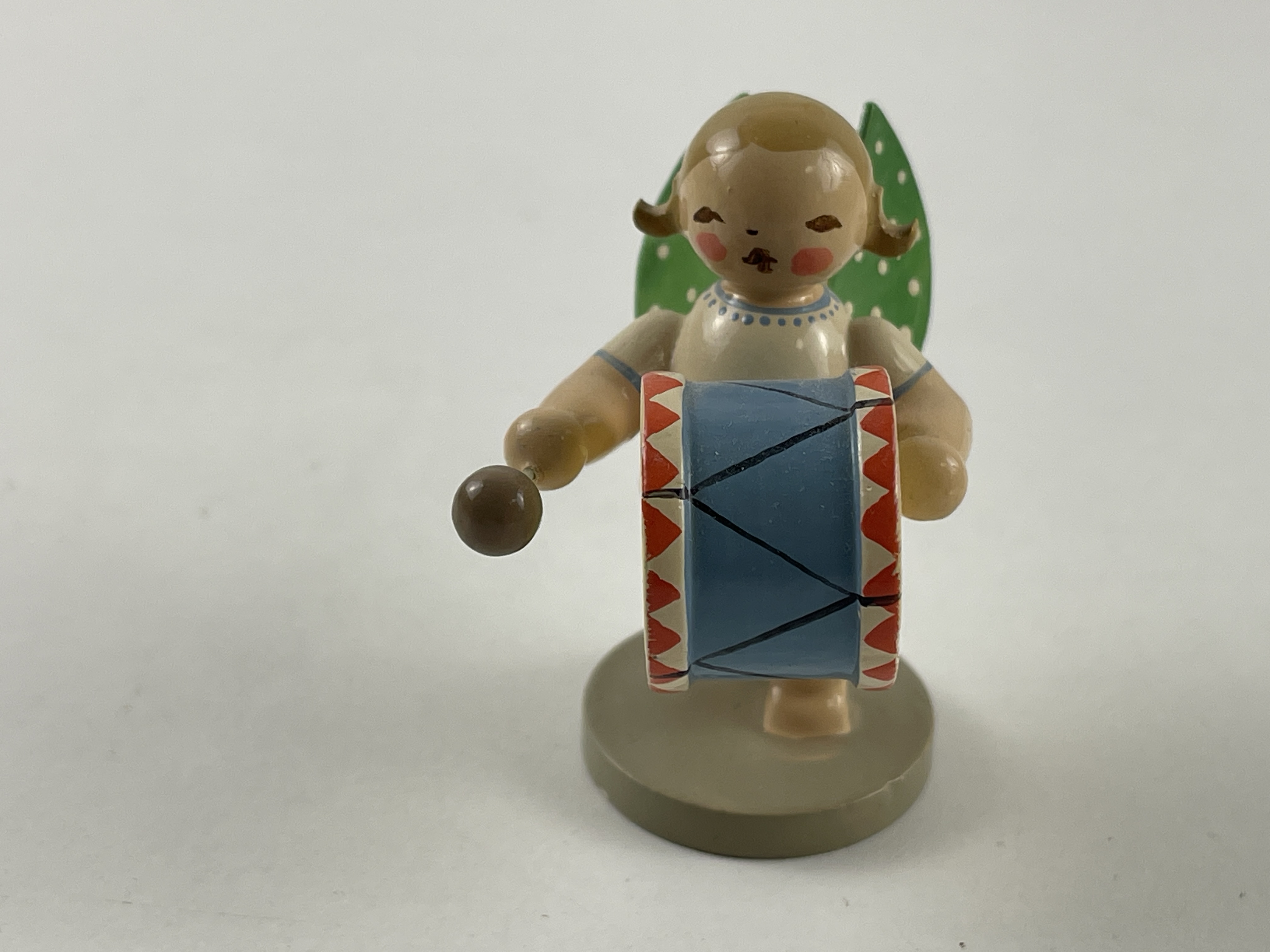 Erzgebirge Wendt und Kühn Figur Engel 6 cm. Zustand siehe Fotos 