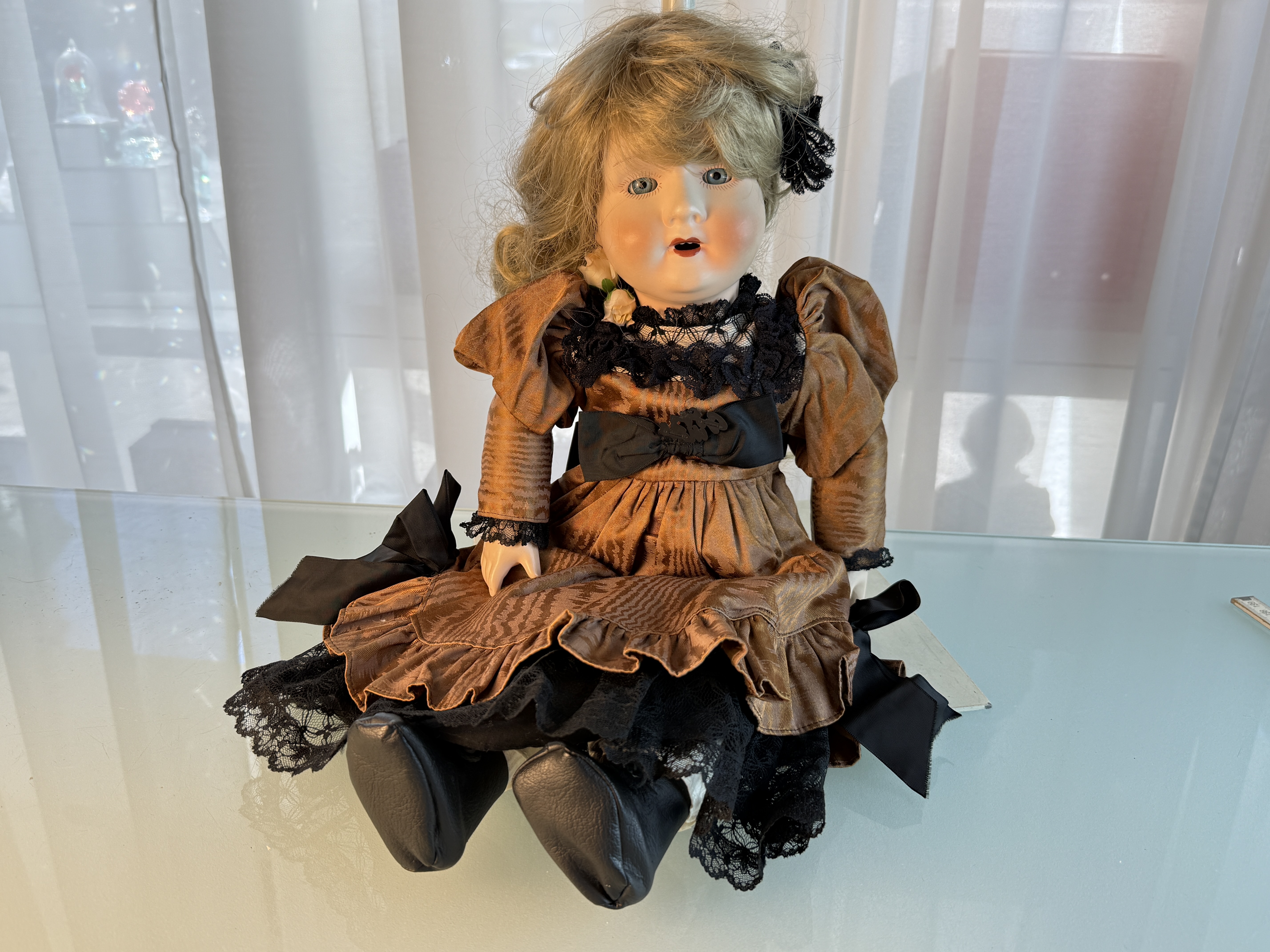 Alte Puppe Sammler Götz Porzellankopf Puppe 52 cm. Zustand Siehe Fotos.   