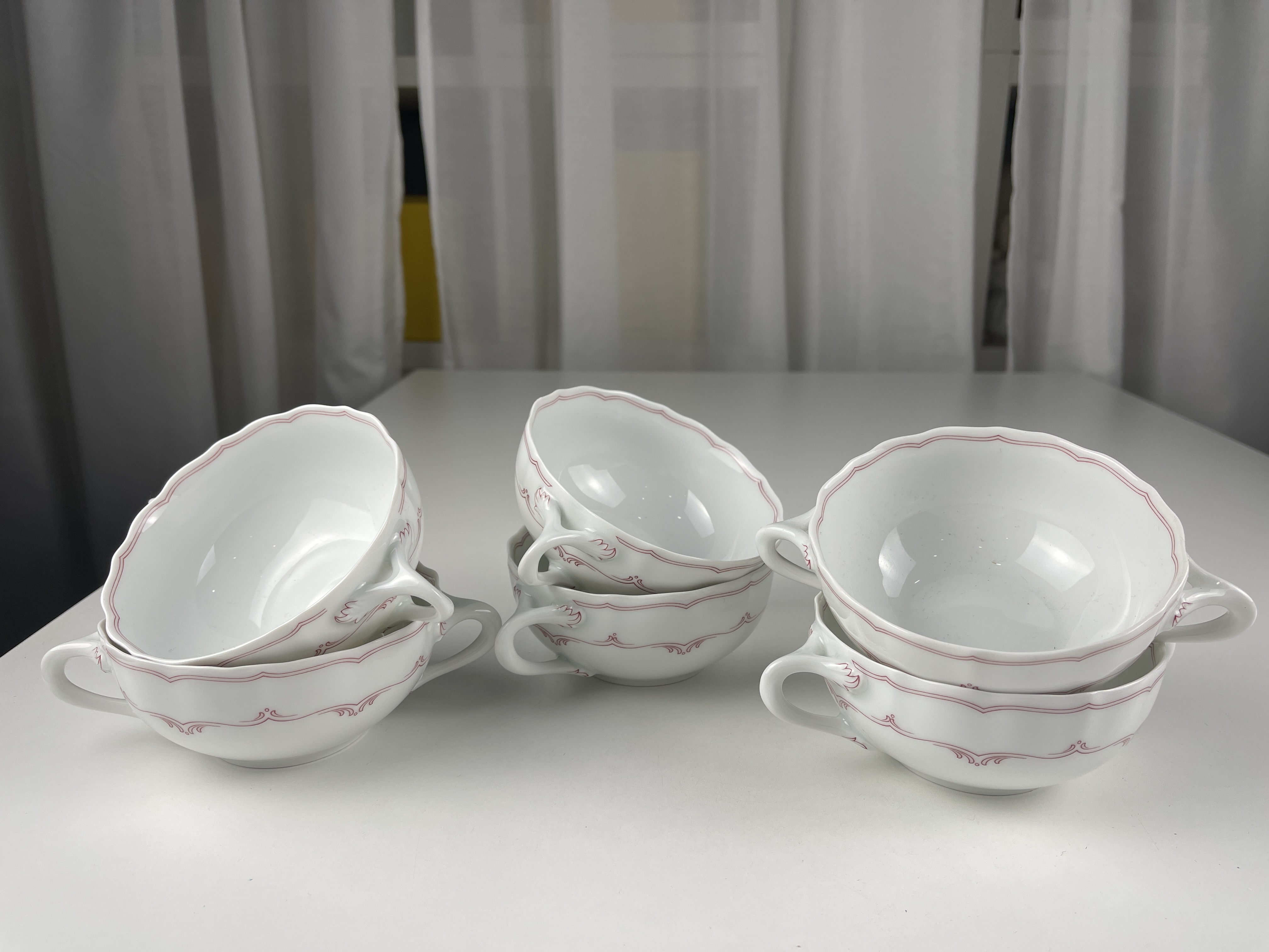  Hutschenreuther Porzellan Suppentassen 6 Stück 5 x 11 cm - Zustand siehe Fotos 