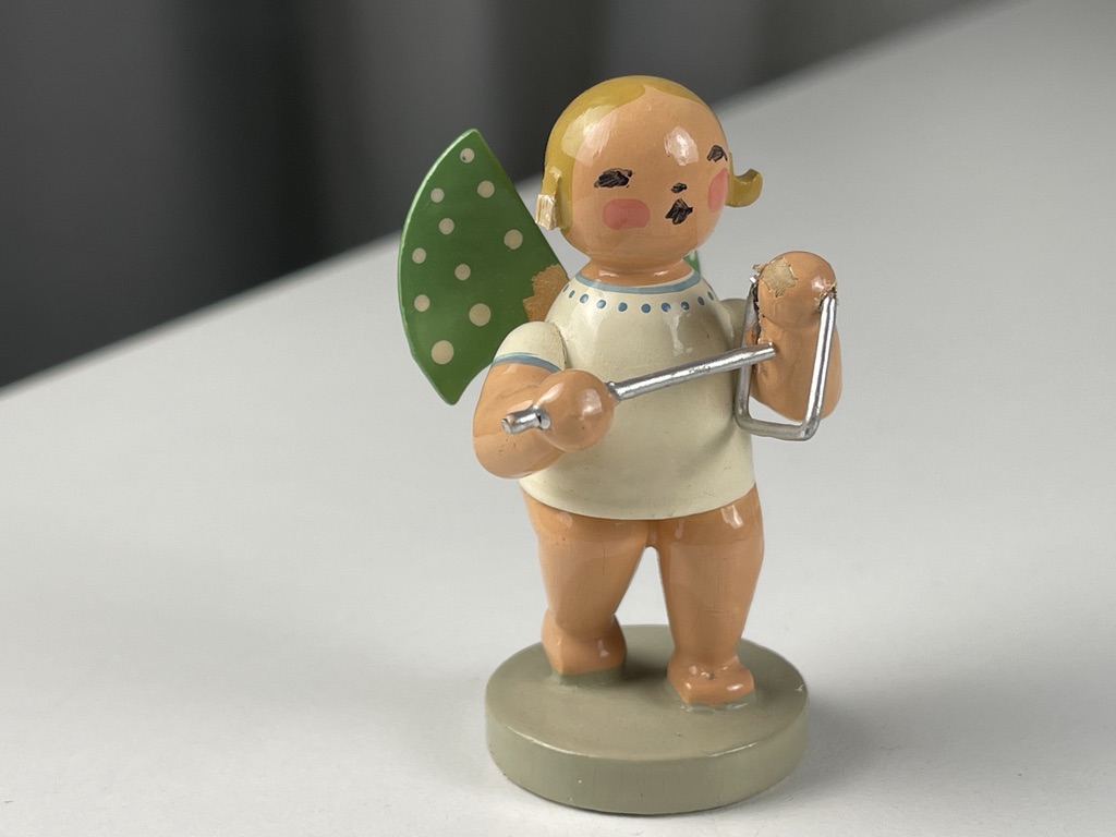 Erzgebirge Wendt und Kühn Figur Engel 6 cm. Zustand siehe Fotos   