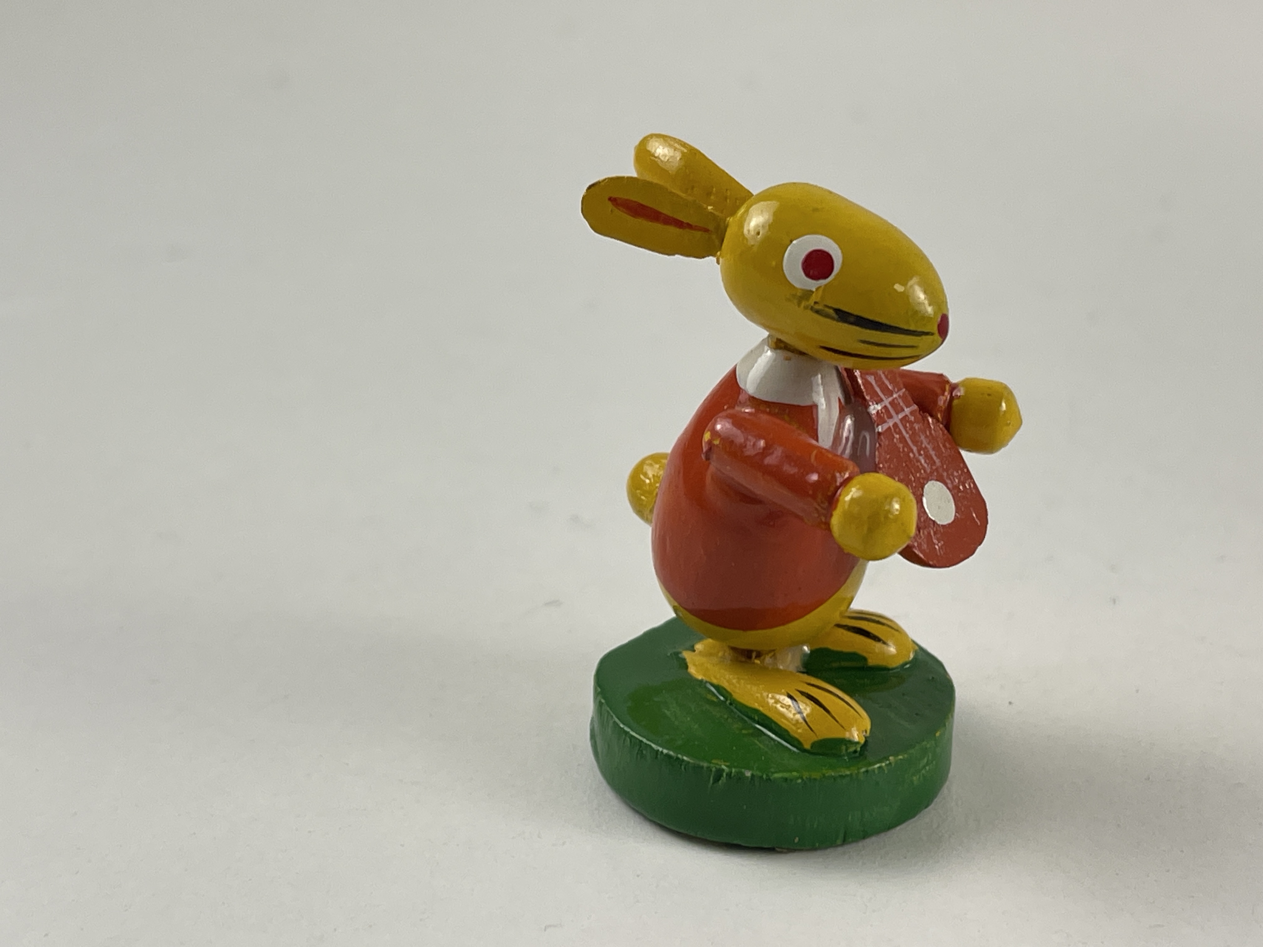 Erzgebirge Figur Hase 4,5 cm. Zustand siehe Fotos  