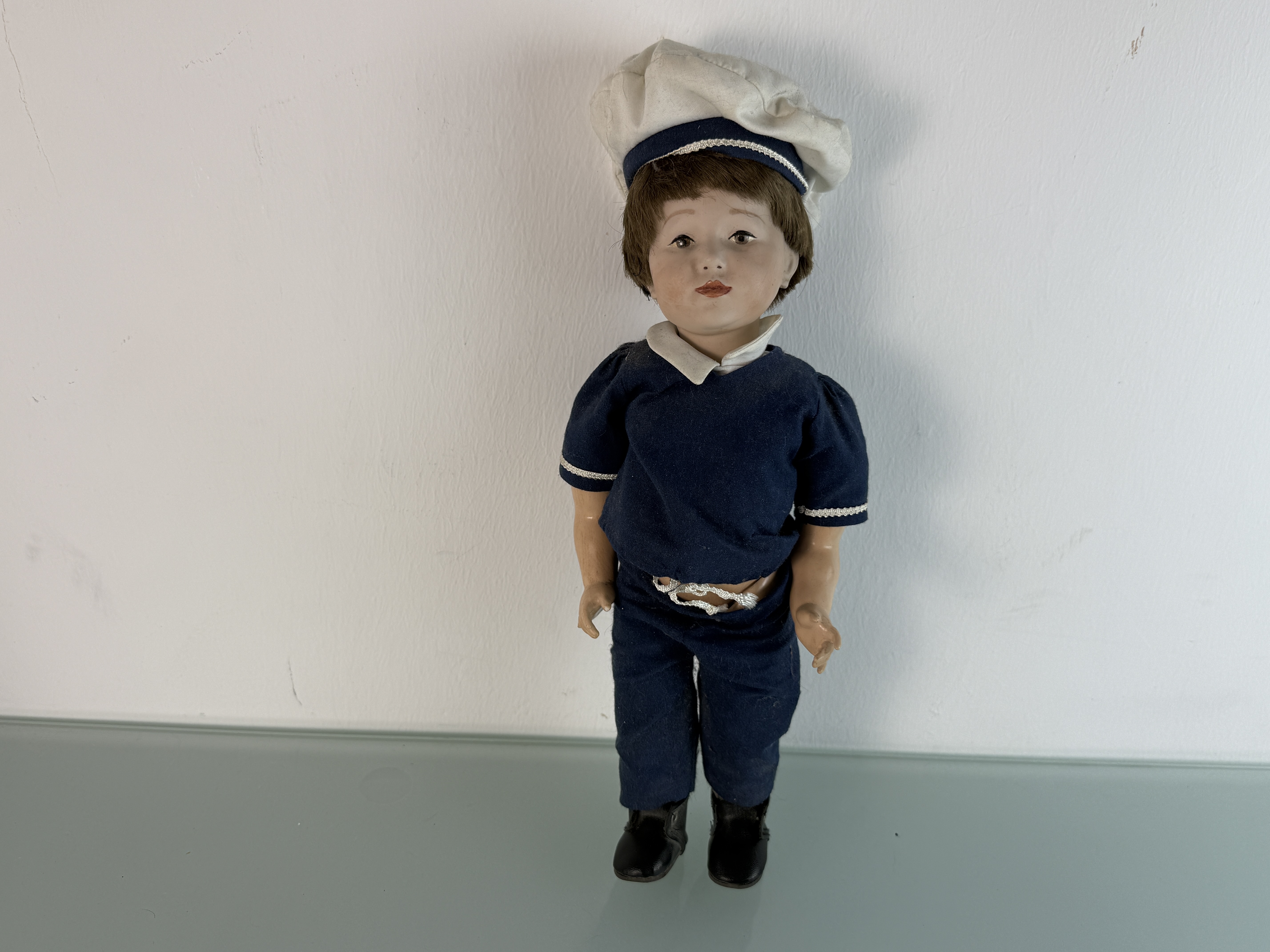 Künstlerpuppe Sammler Puppe Porzellankopf 36 cm Zustand Siehe Fotos.   