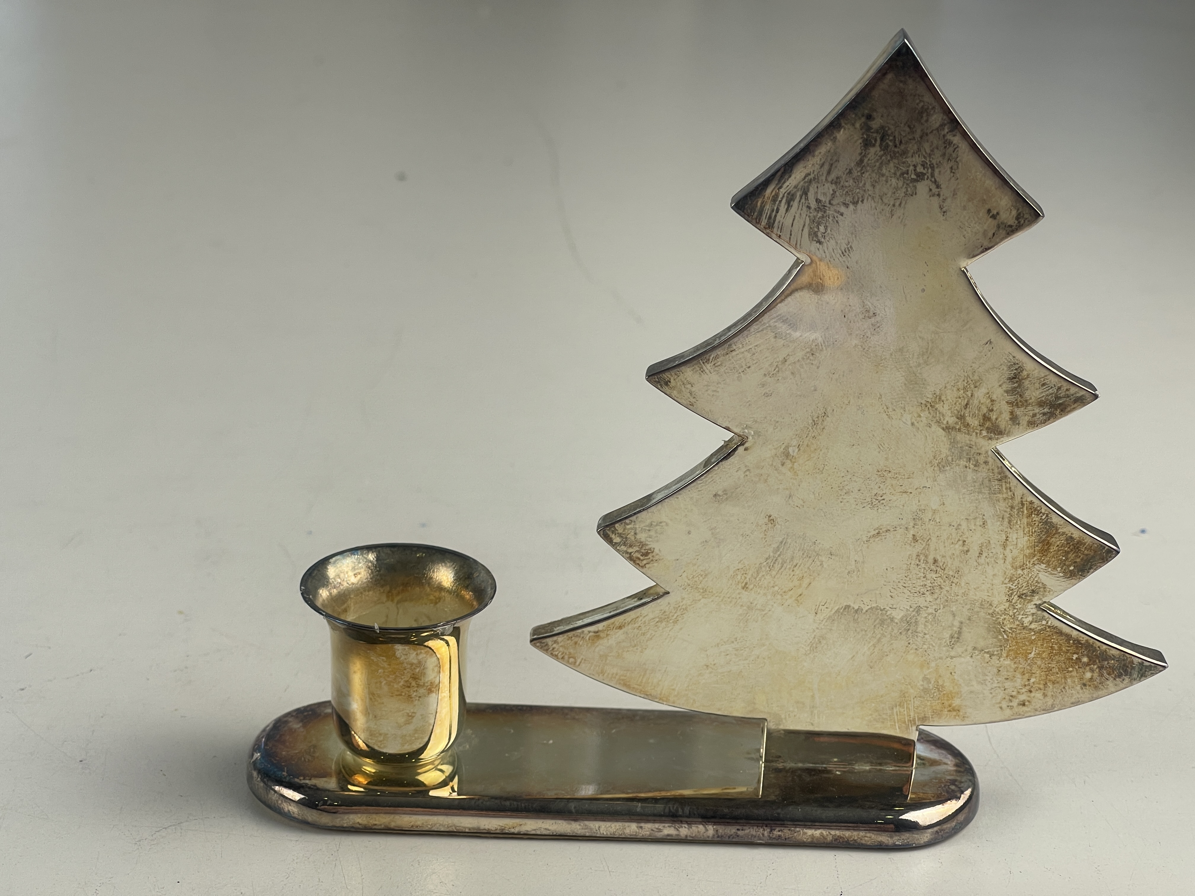 Metall Kerzenständer 13 cm. Zustand  siehe Fotos  