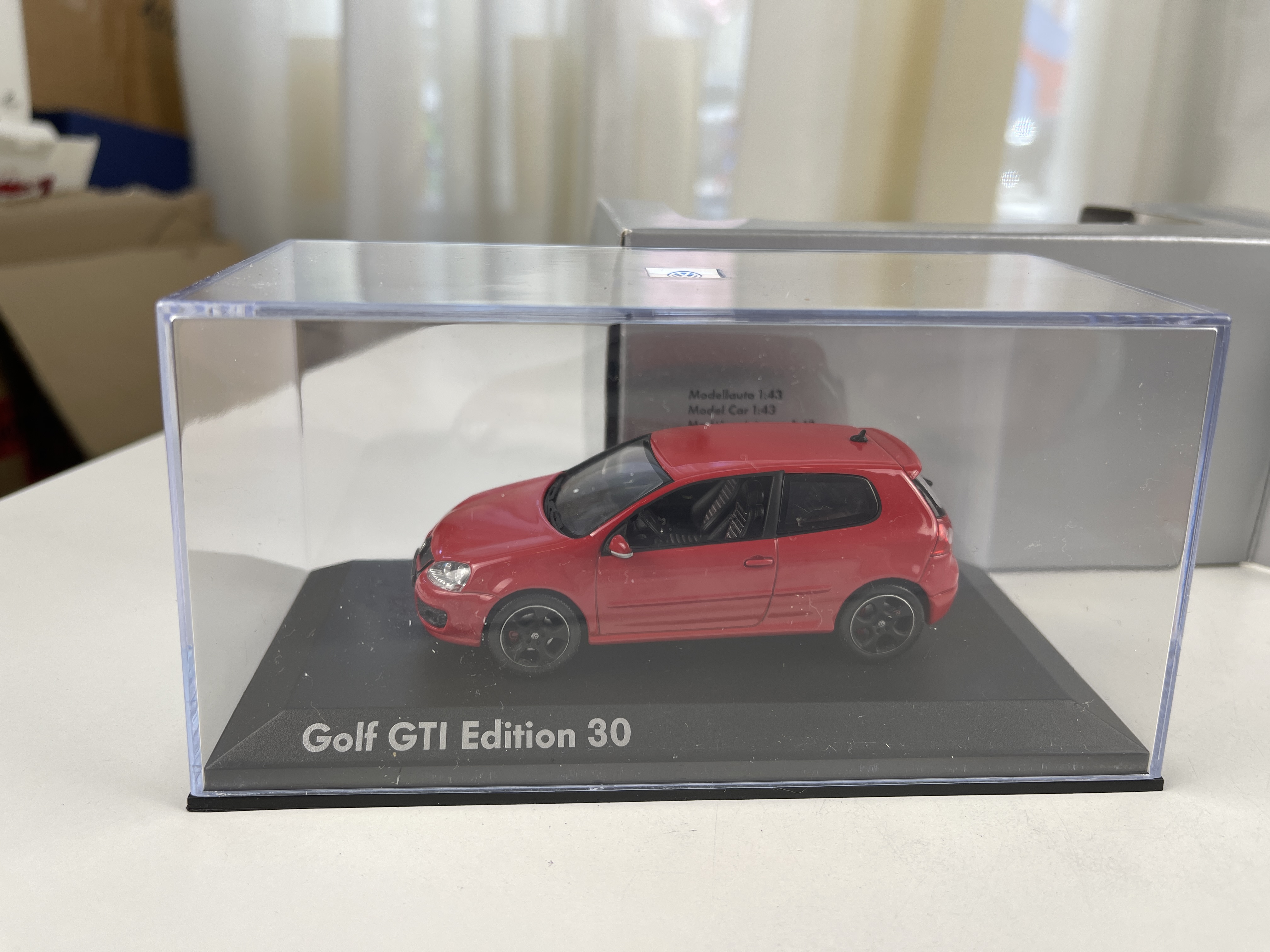 Modellauto VW Golf GTI Edition 30 - 1:43 - Top Zustand 