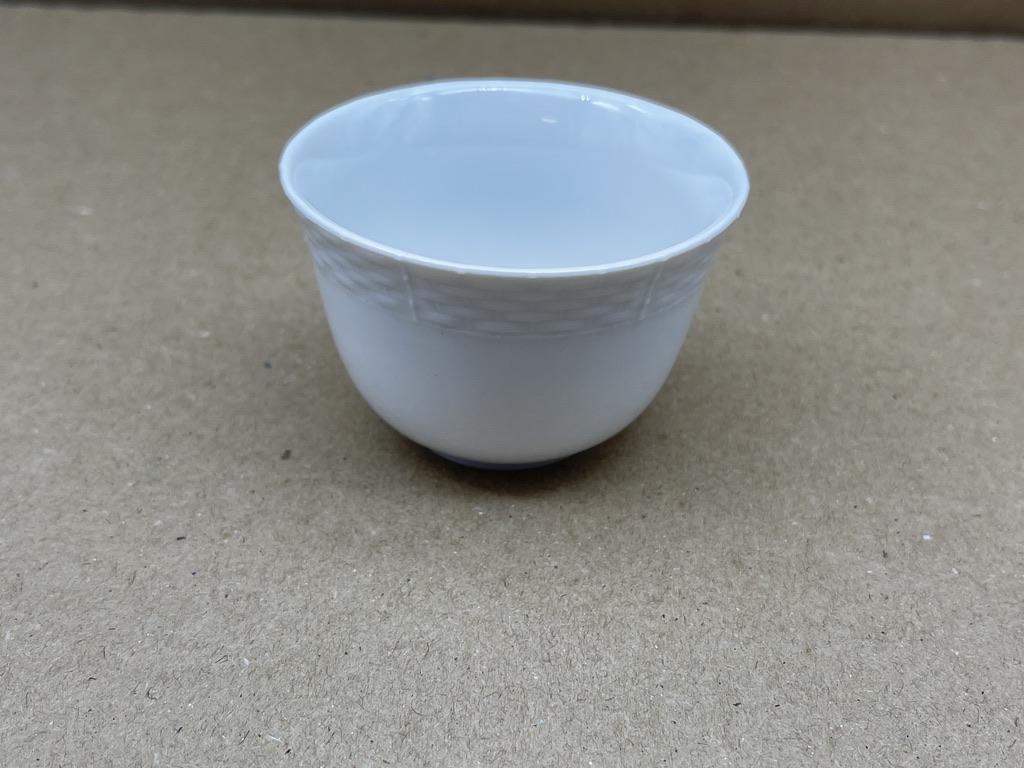 Meissen Becher / Schälchen Höhe: 4,5 cm  Ø: 6,5 cm. 1 Wahl - Top Zustand    Meissen Becher / Schälchen Höhe: 4,5 cm  Ø: 6,5 cm. 1 Wahl - Top Zustand