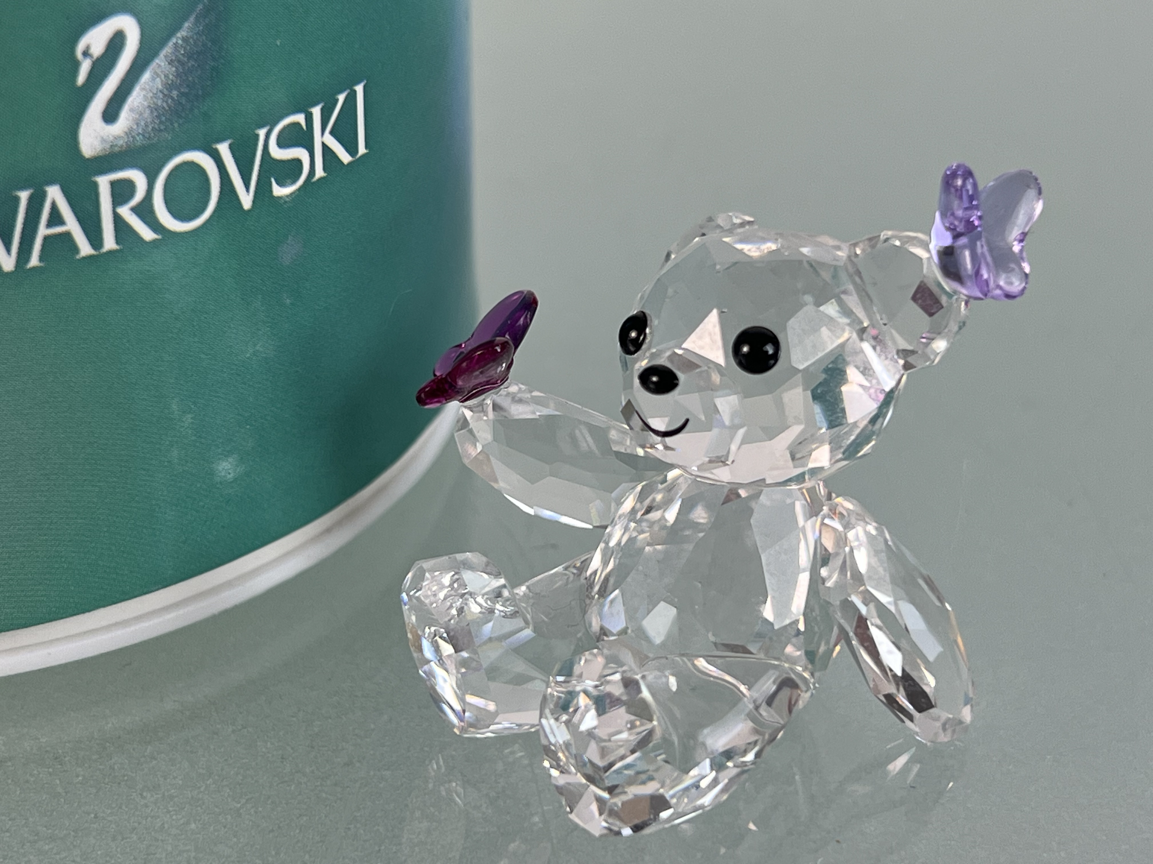 Swarovski Figur 1143450 Kris Bär verspielte Schmetterlinge 5,1 cm Ovp Zertifikat Top Zustand