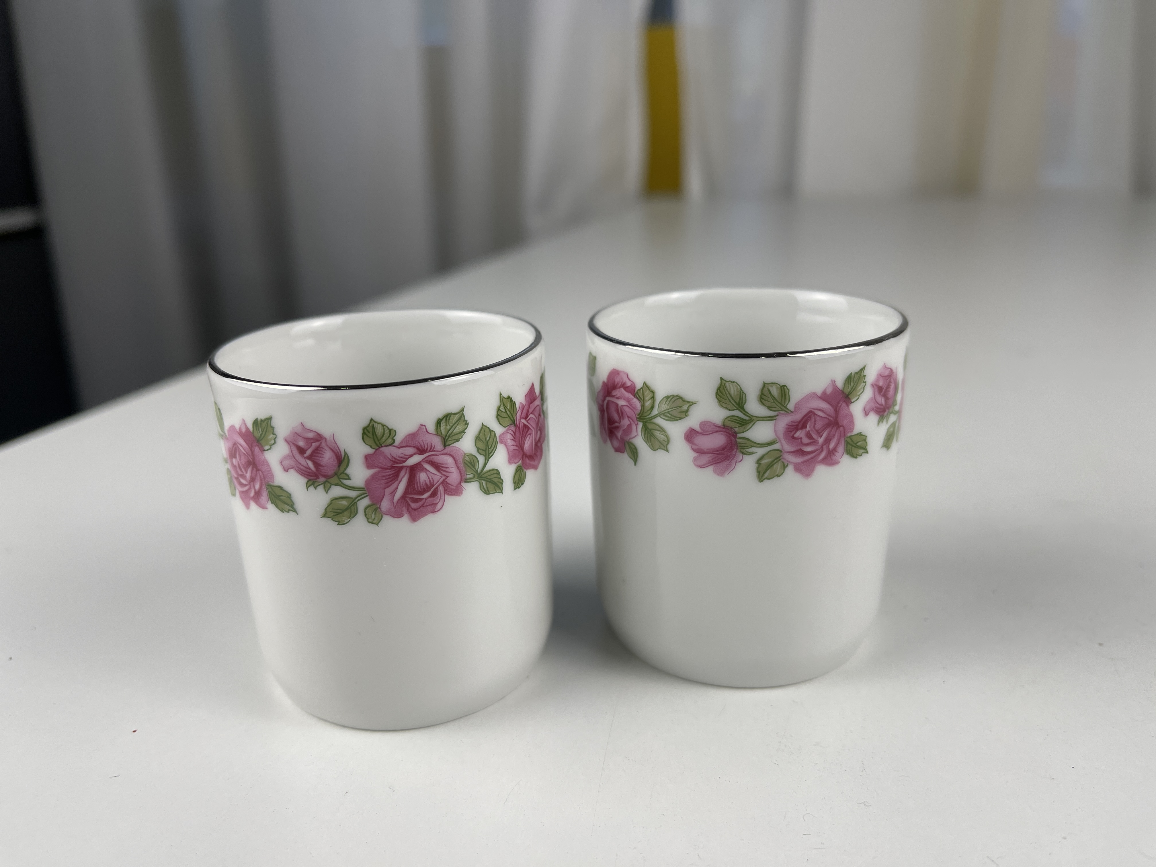 Sammler Porzellan Figur Schnaps Glas 2 Stück je 6 cm - Top Zustand  