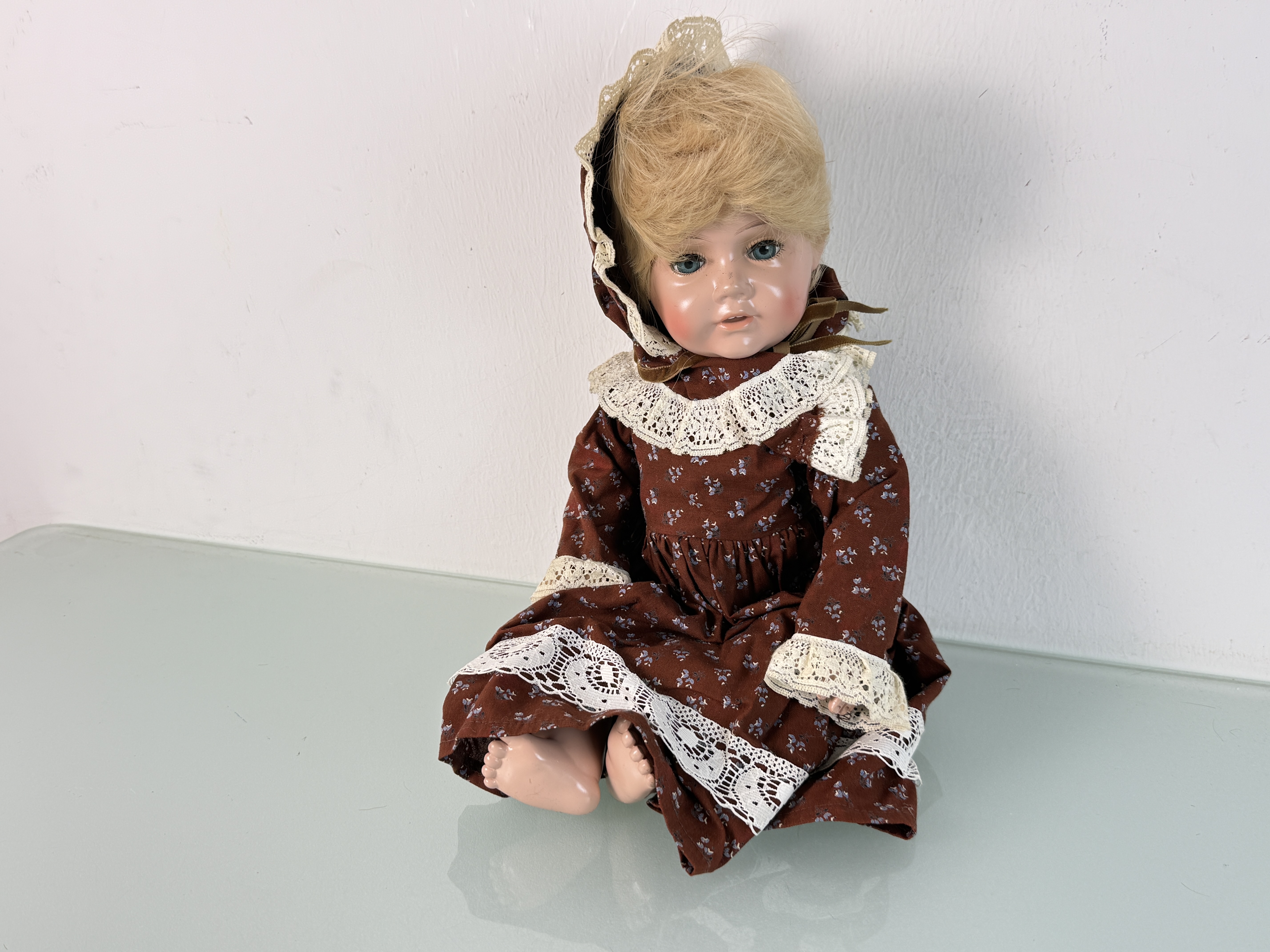Alte Wernicke Puppe Kunststoff Puppe 42 cm Zustand Siehe Fotos.   