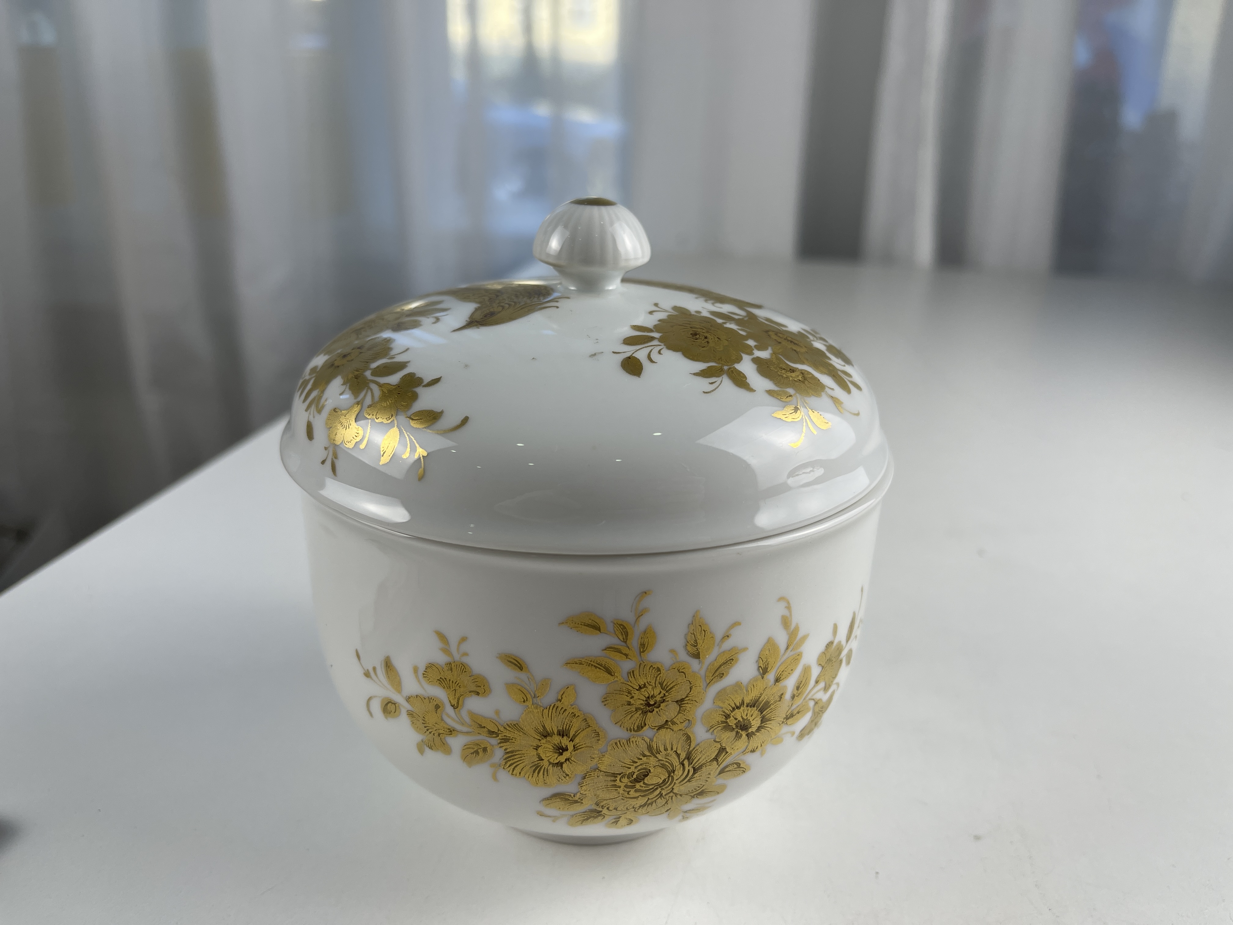 Kaiser Porzellan Deckeldose 14x 13  cm. 1 Wahl - Top Zustand 