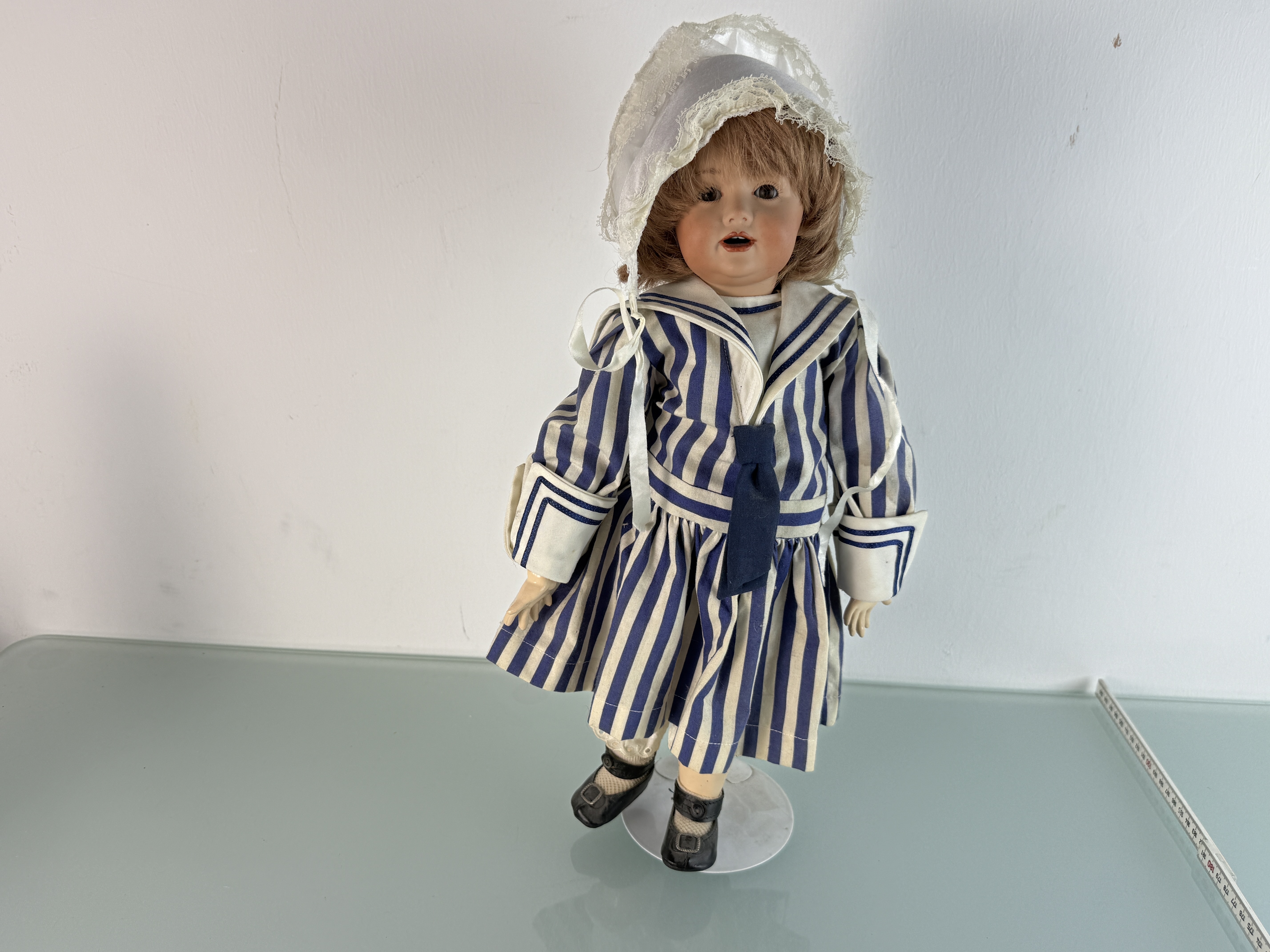 Künstlerpuppe Sammler Porzellankopf Puppe 48 cm Zustand Siehe Fotos.   