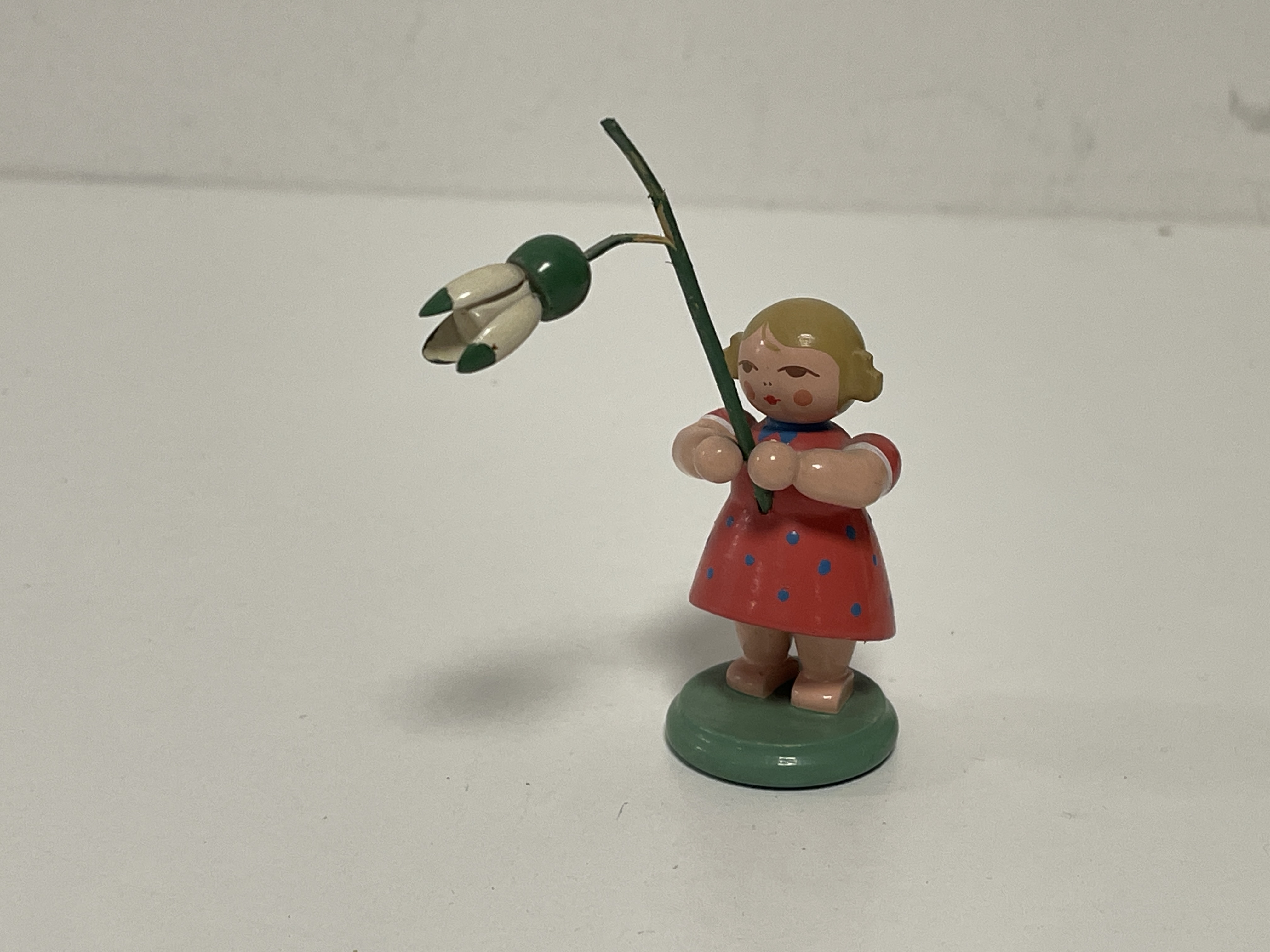 Erzgebirge Figur Blumenkind 10 cm. Zustand siehe Fotos