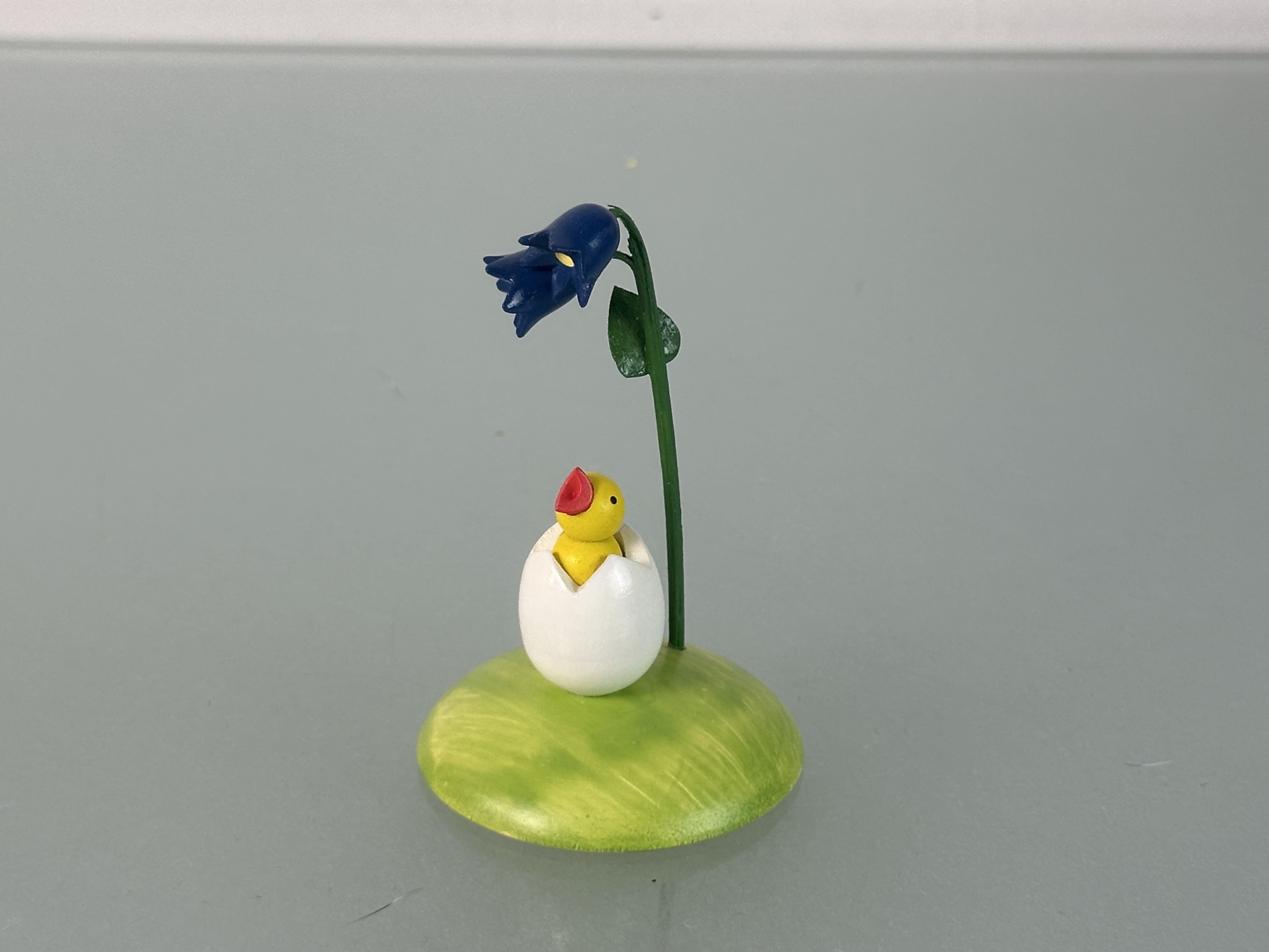 Erzgebirge Seiffener Figur Kücken aus dem Ei 7,5 cm. Top Zustand