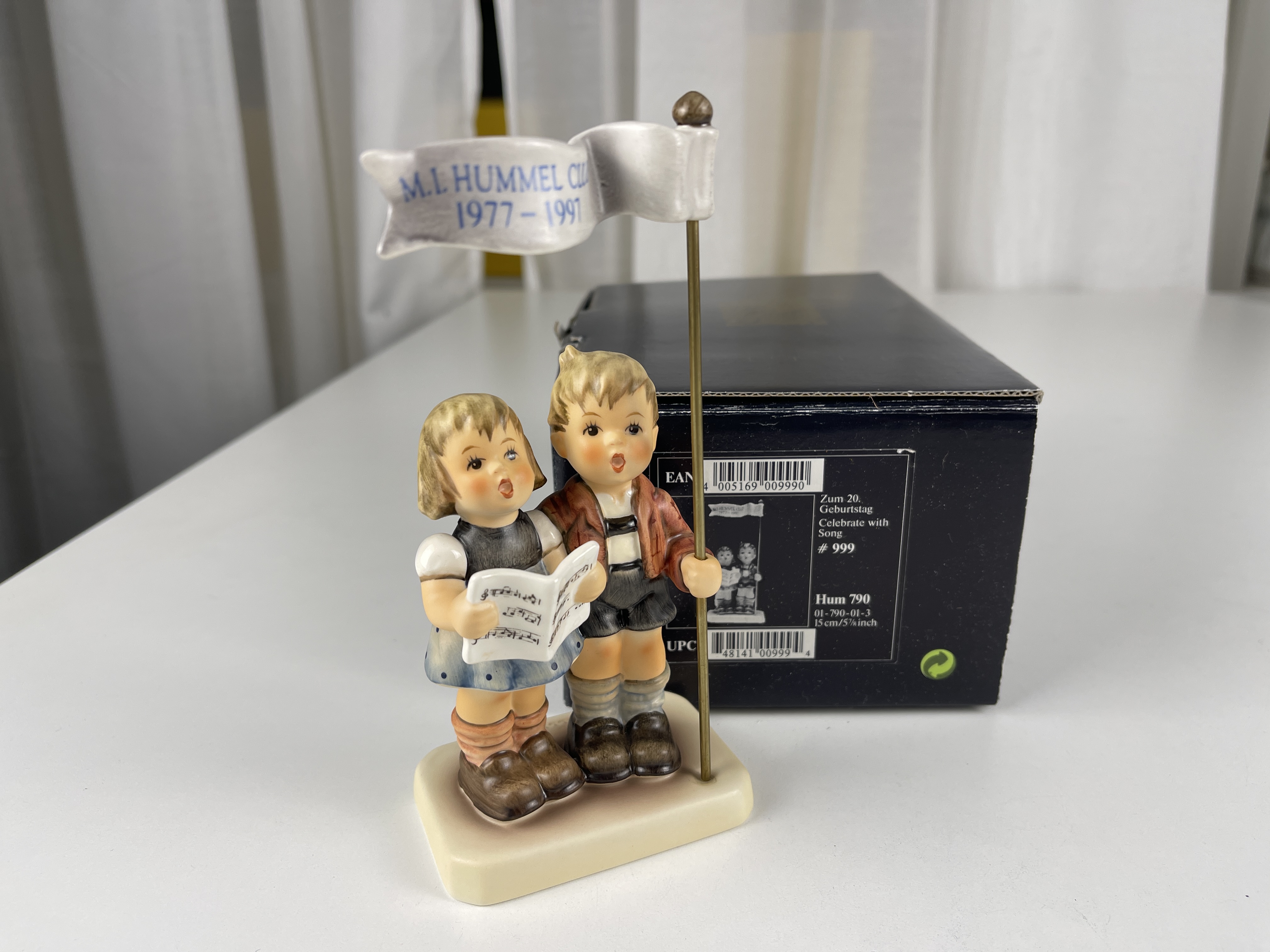 Hummel Figur 790 Zum 20. Geburtstag 15 cm. 1 Wahl Top Zustand mit Ovp 
