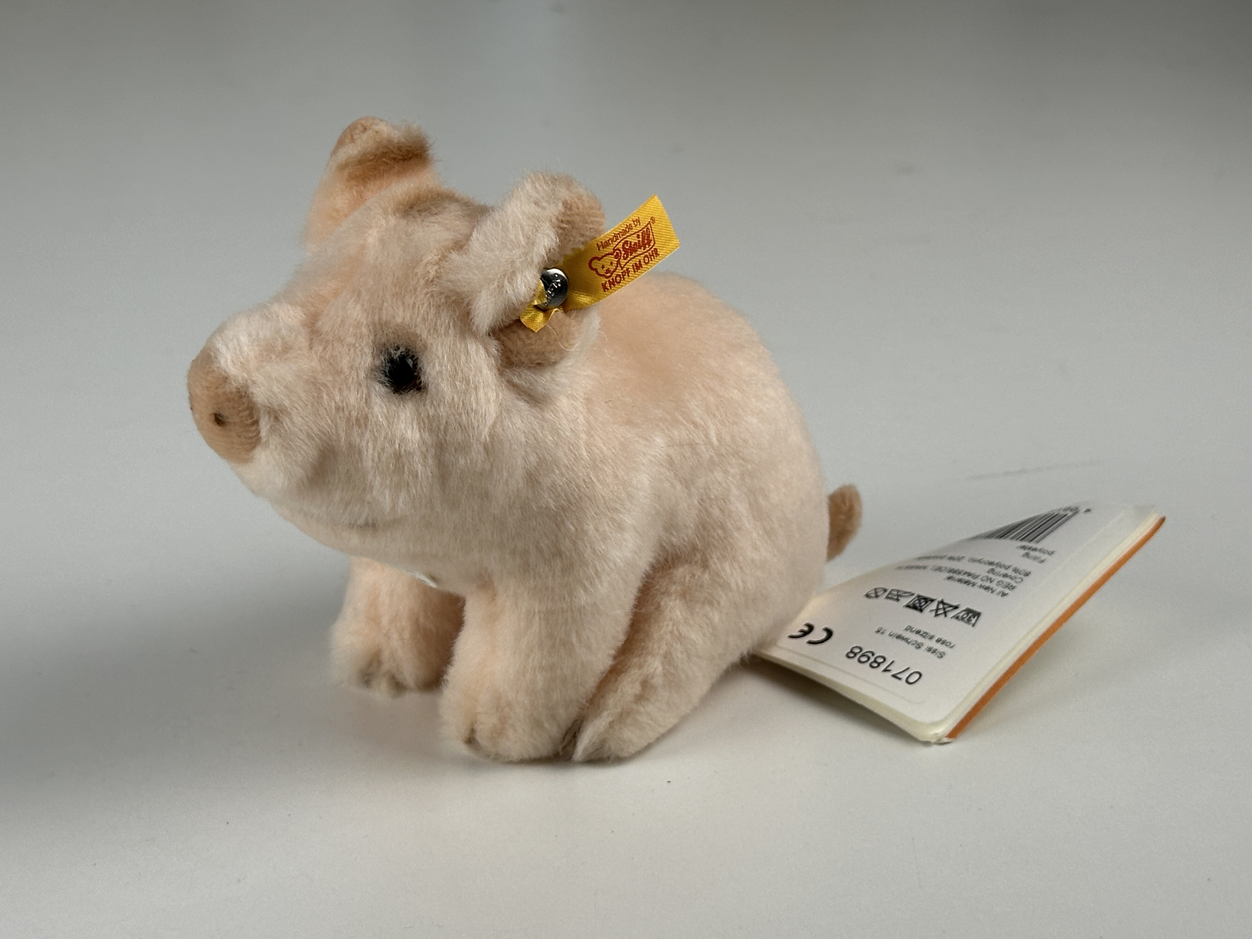 Steiff Tier 071898 Sissi Schwein 15 cm. Unbenutzt