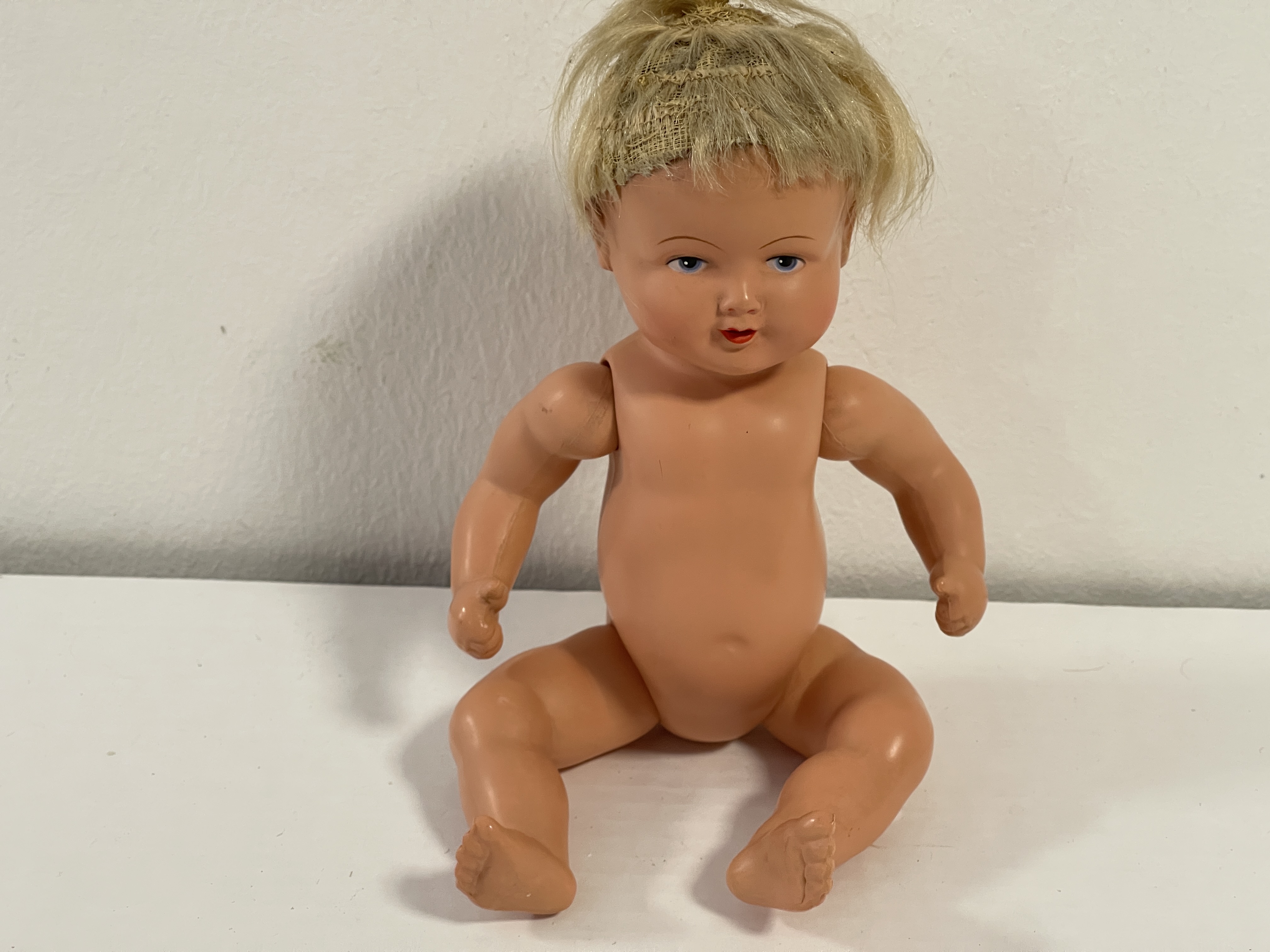 Künstler  Zelluloid Puppe 23 cm Zustand siehe Fotos  