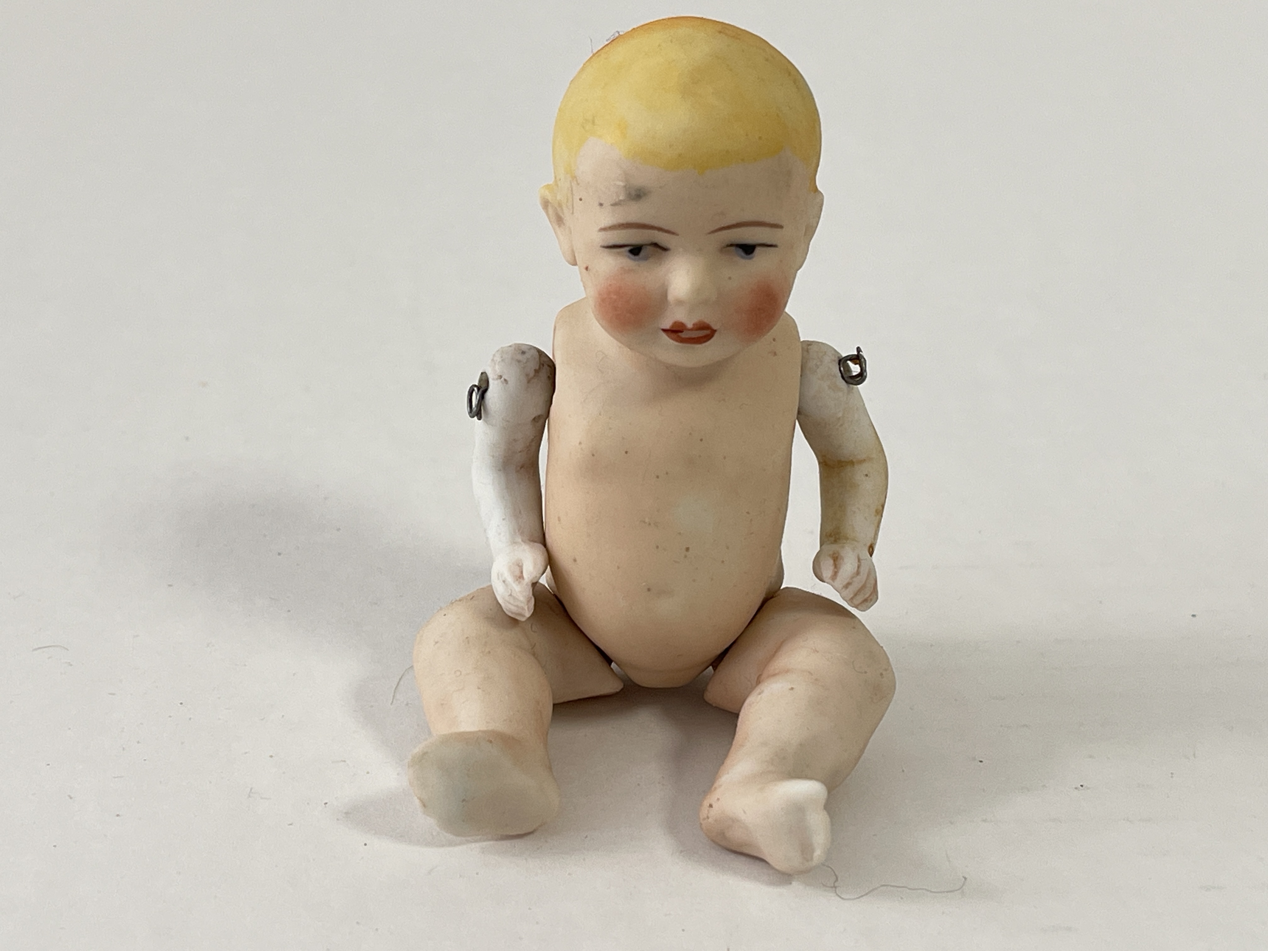 Alte Künstler Porzellanpuppe Puppe 10 cm Zustand siehe Fotos  