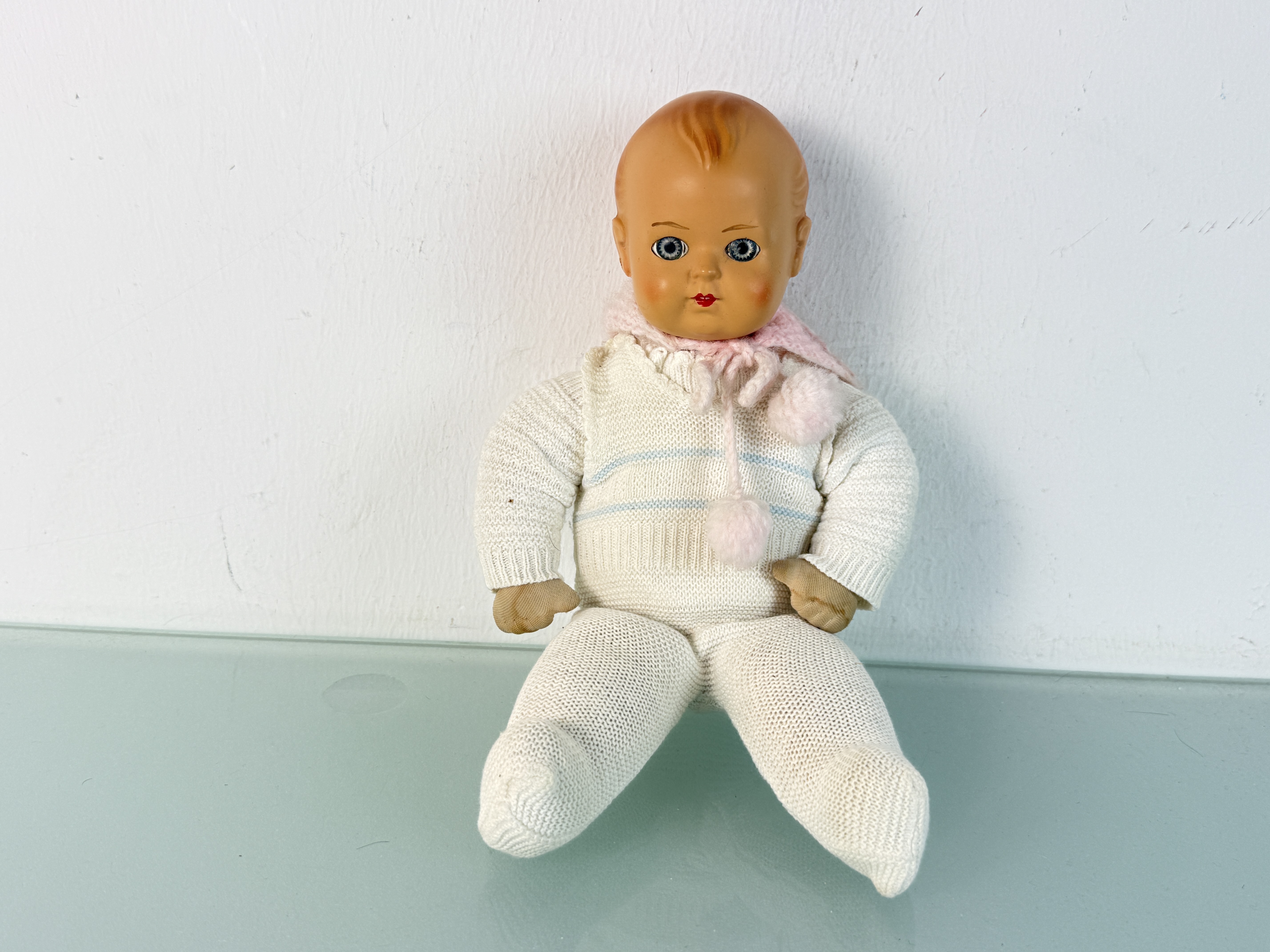 Künstlerpuppe Alte Sammler Vinyl Kunststoff Puppe 28 cm. Zustand Siehe Foto 