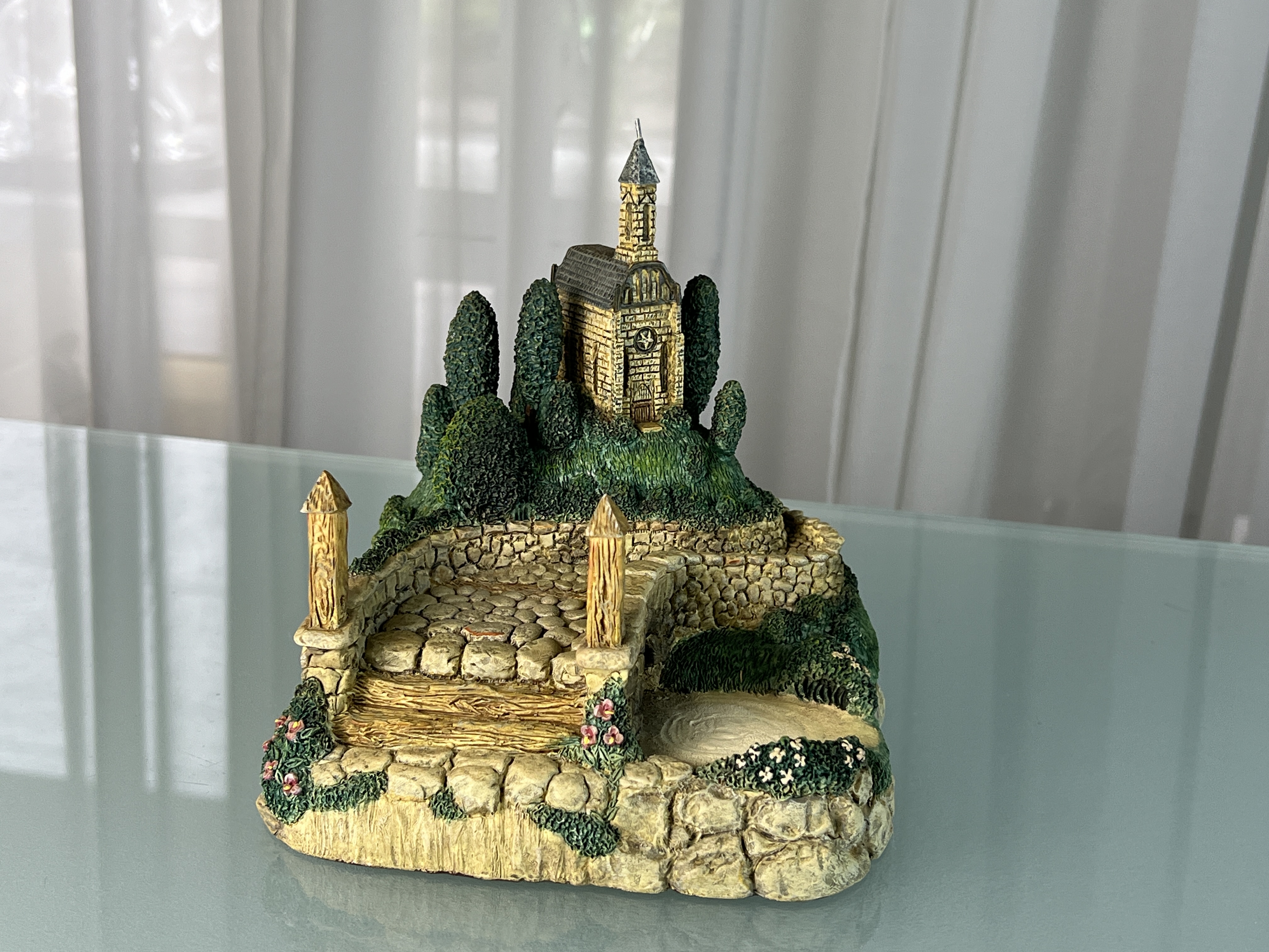 Goebel Figur Display Podest Landschaft Burg 17 cm. 1 Wahl Top Zustand   