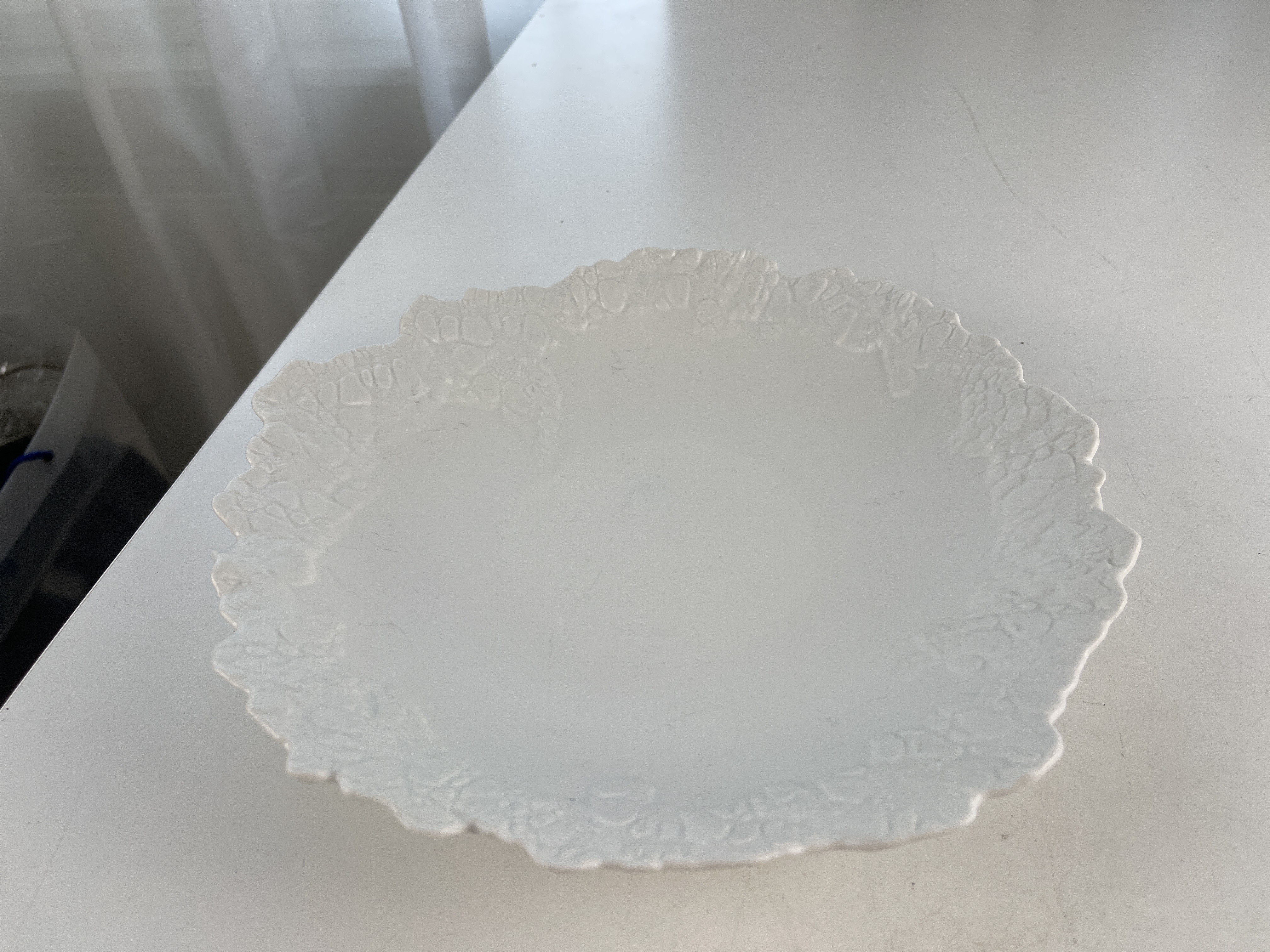 Sammler Porzellan Teller 25 x 5  cm. Guter Zustand