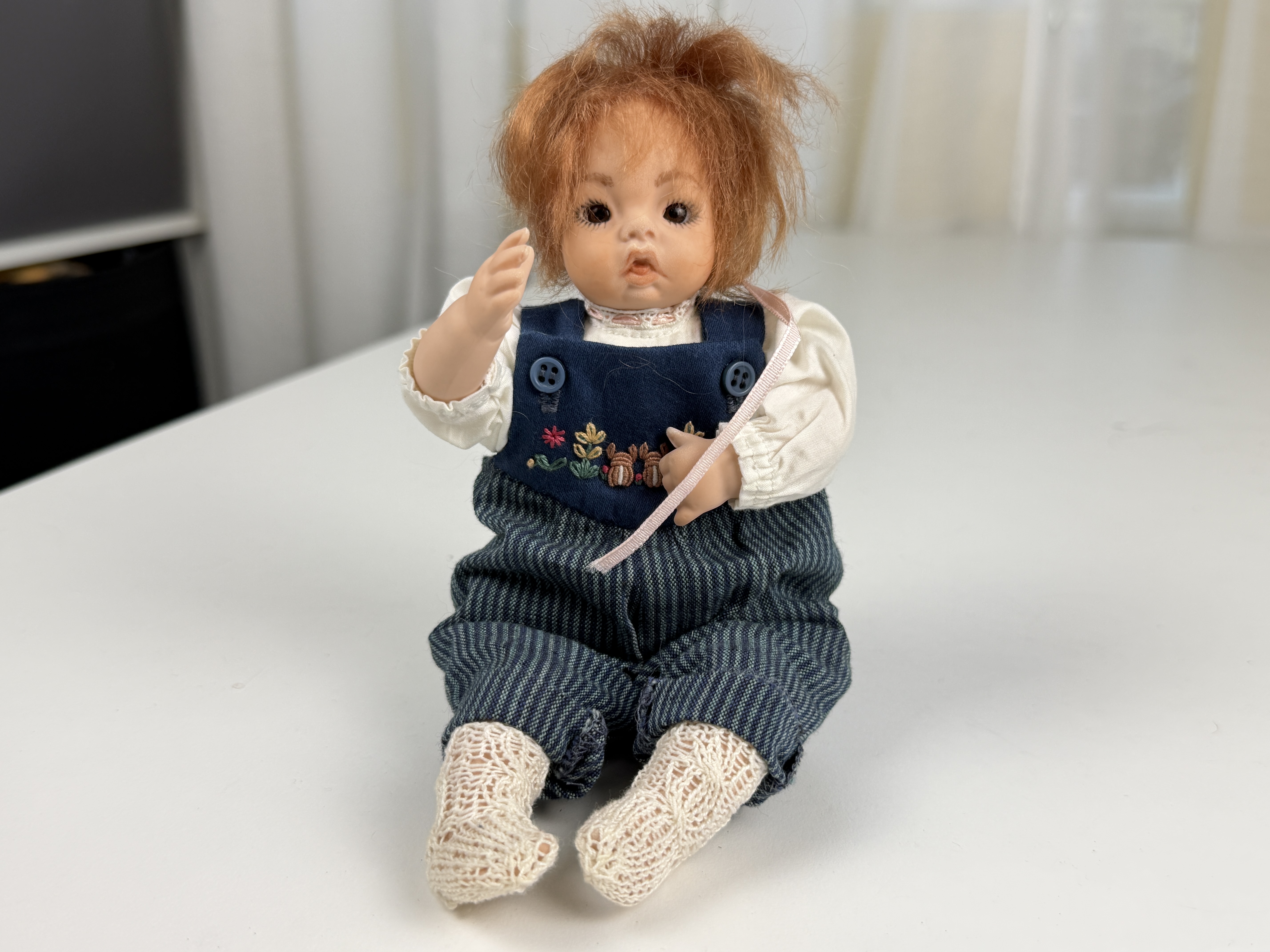 Künstlerpuppe Porzellanpuppe 22 cm Top Zustand siehe Bilder 