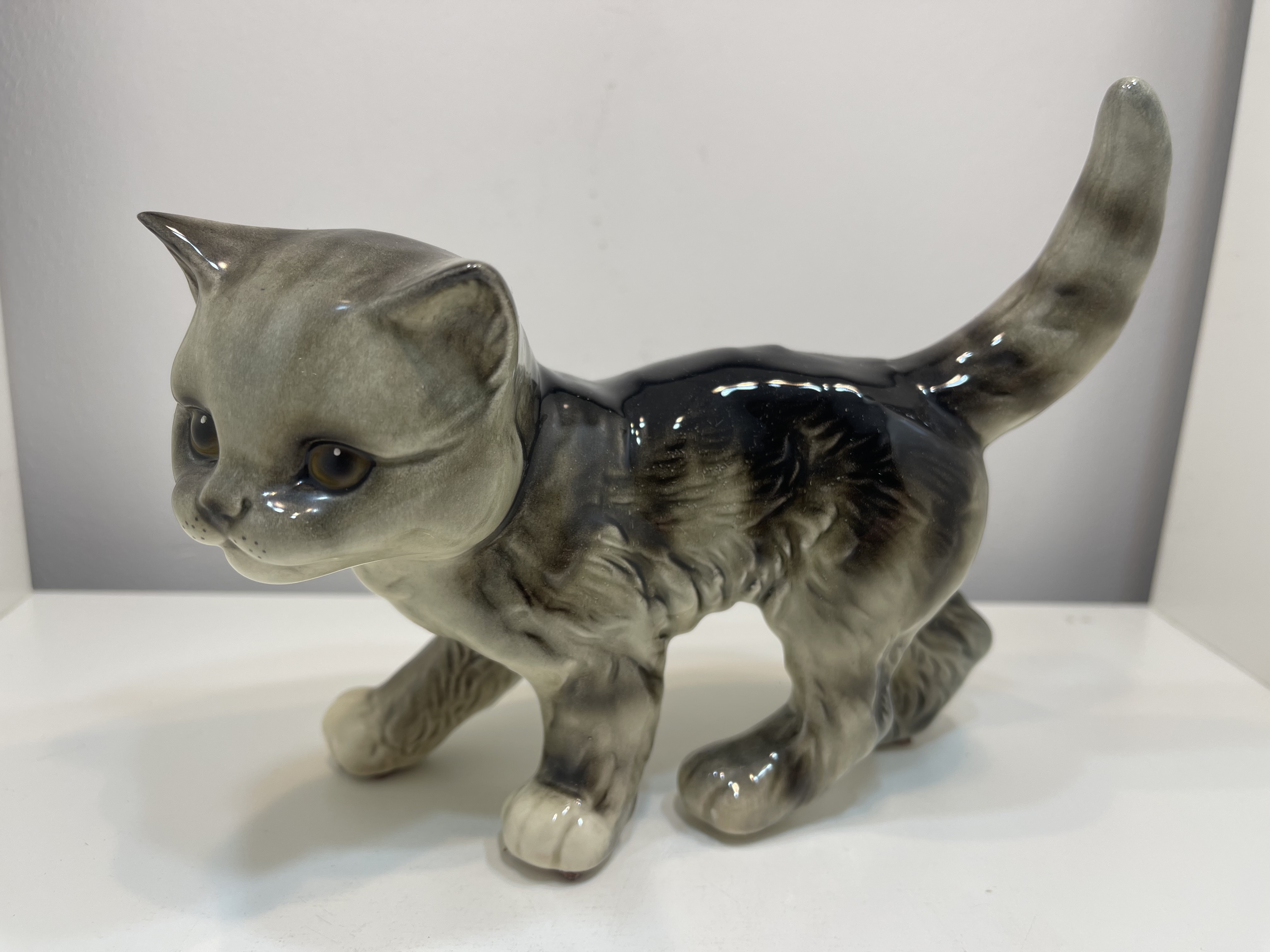  Goebel Figur Katze 16 x 20 cm.- 1 Wahl. Top Zustand   