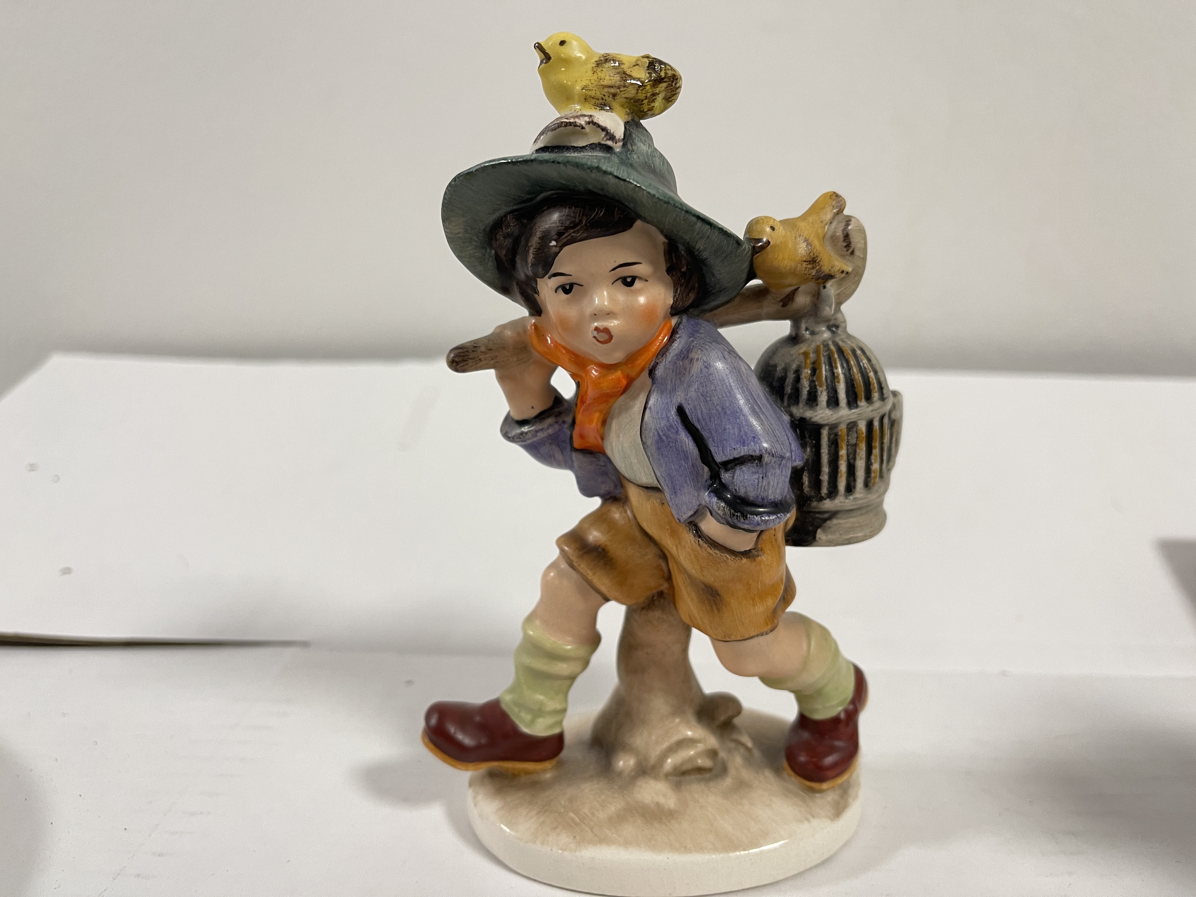 Sammler Figur Porzellan 14,5 cm. Zustand siehe Fotos 
