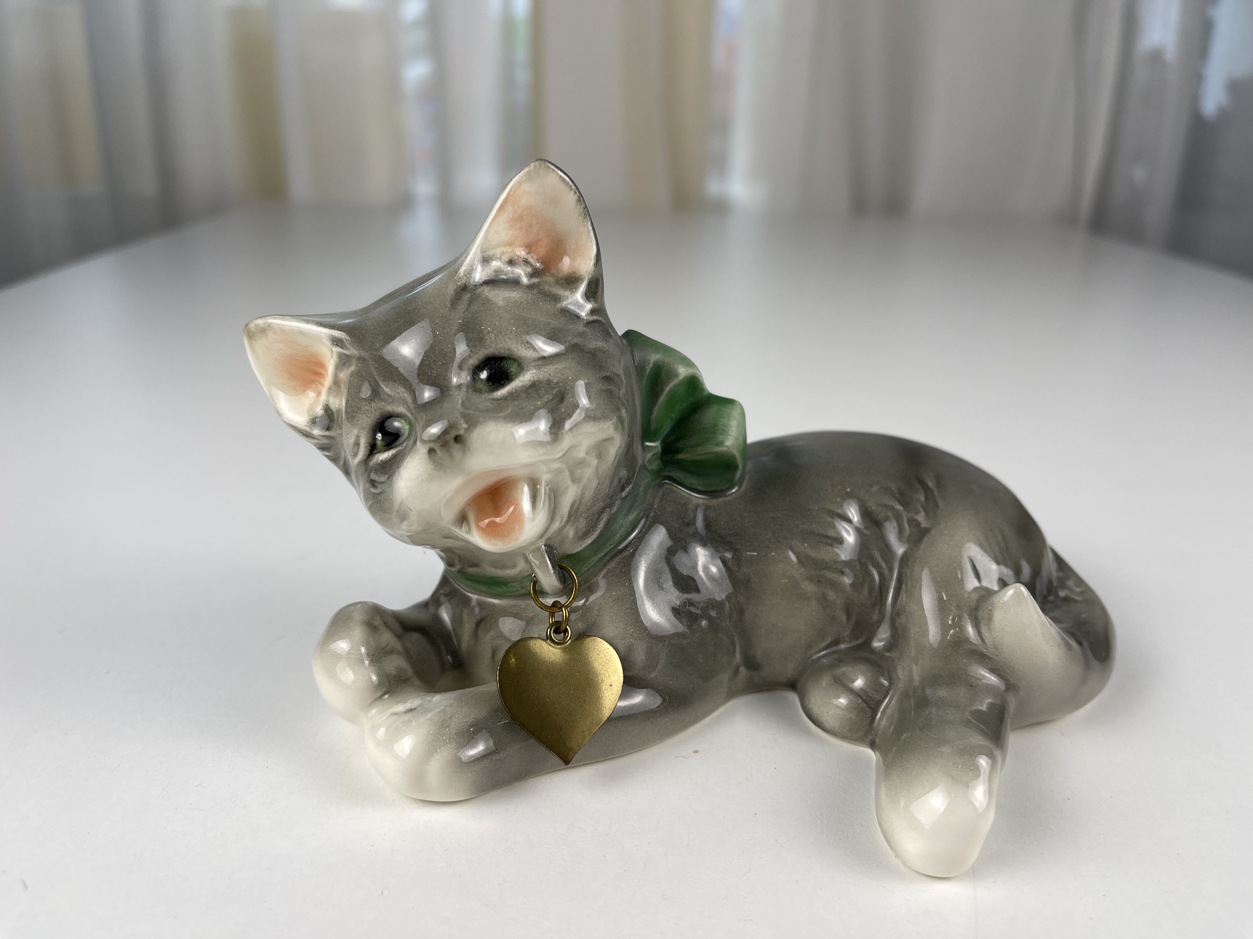  Goebel Porzellan Figur Katze 17 x 10 cm - 1 Wahl. Top Zustand   