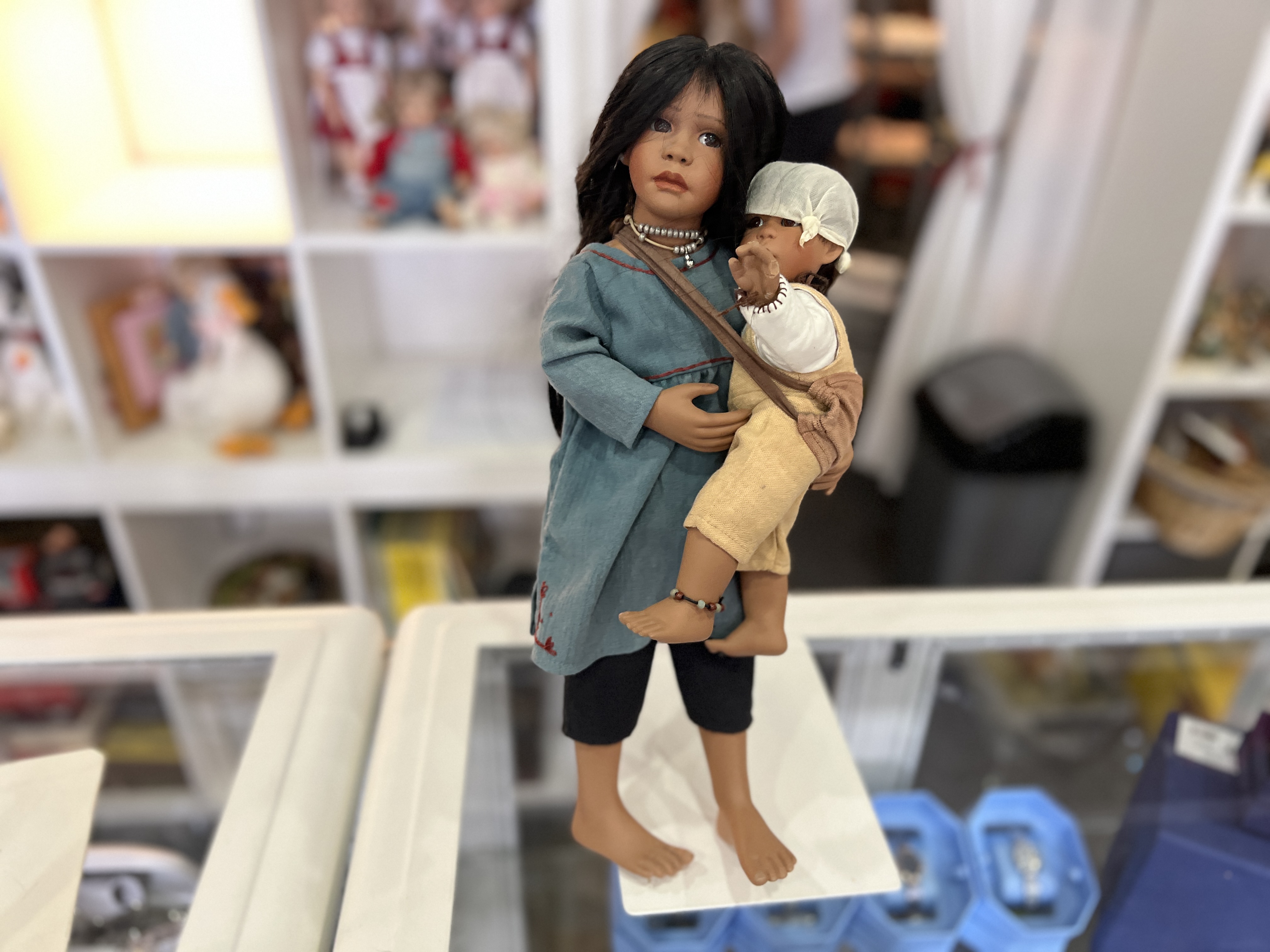 Künstlerpuppe Porzellan Puppe 42 cm. Top Zustand   