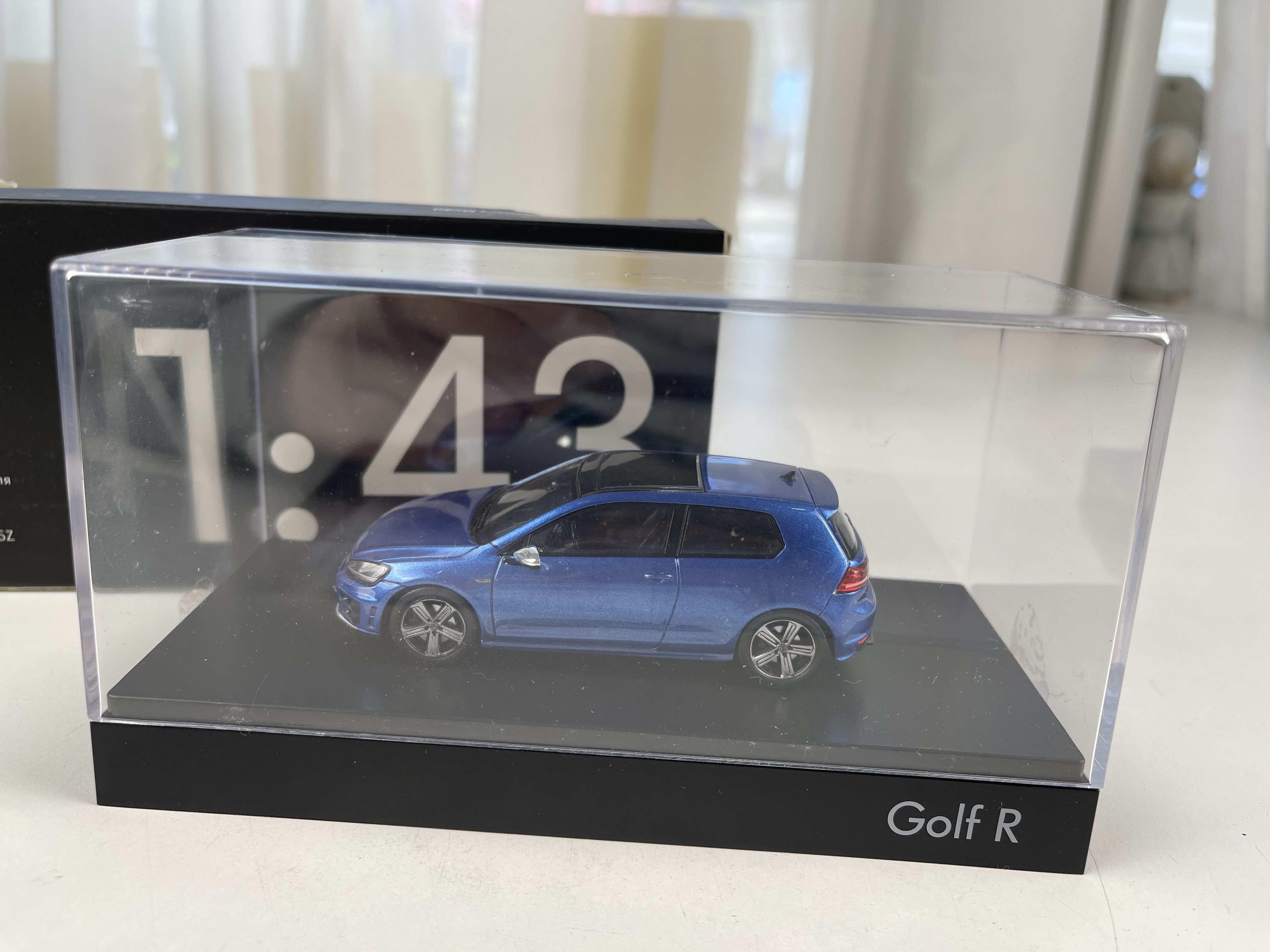 Modellauto VW Golf R 1:43 - Top Zustand  