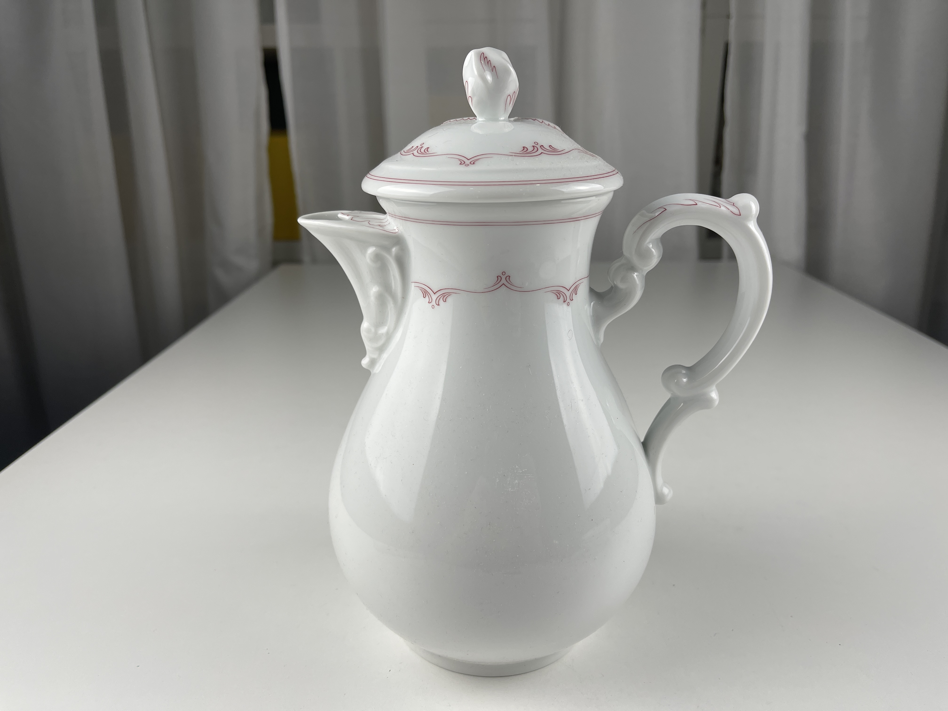  Hutschenreuther Kaffeekanne 26 cm. Top Zustand.  