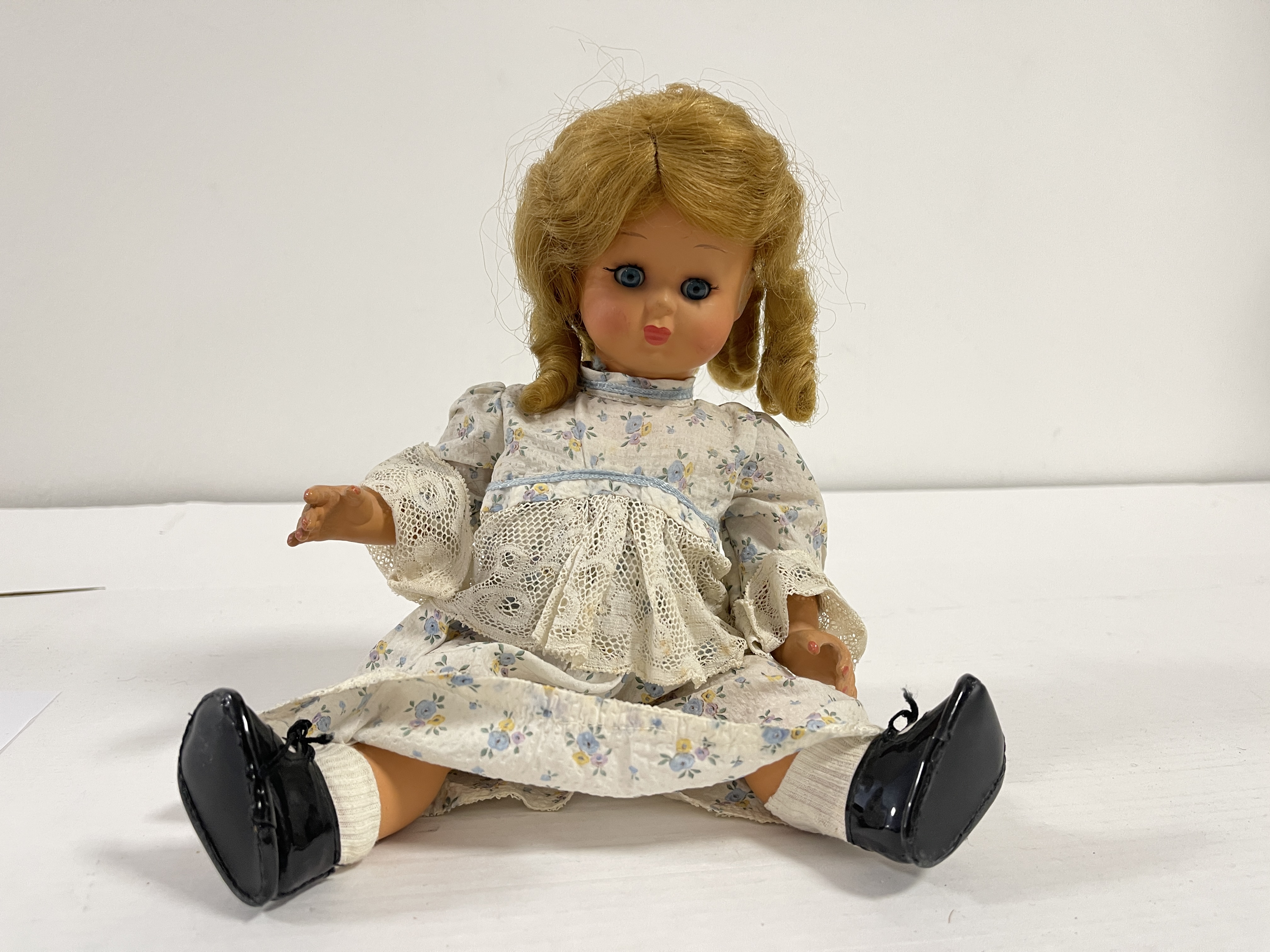 Alte Sammler Puppe Zelluloid 32 cm Zustand siehe Fotos.  
