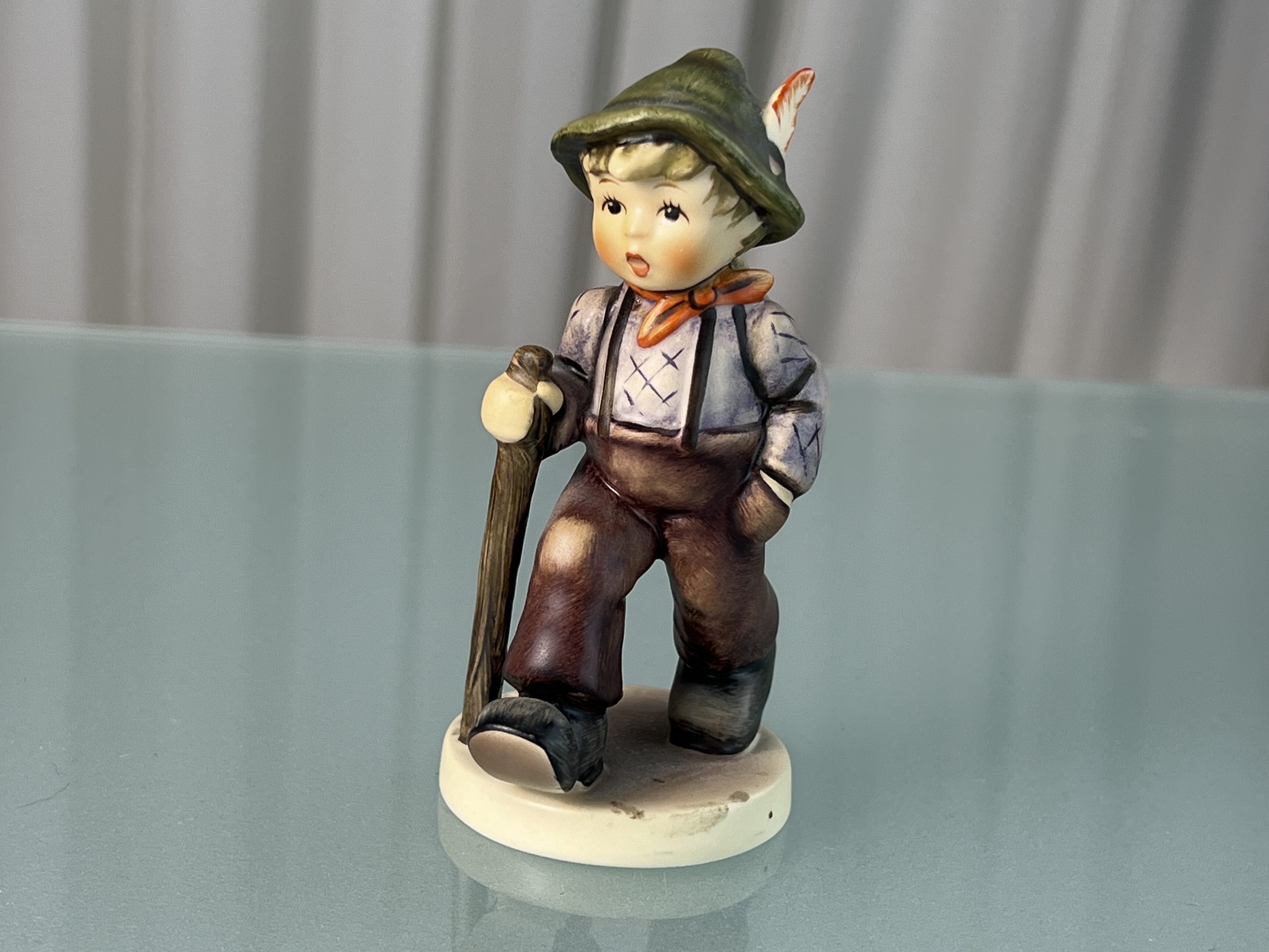 Hummel Figur 562 Großvater wartet 10,5 cm. Top Zustand.