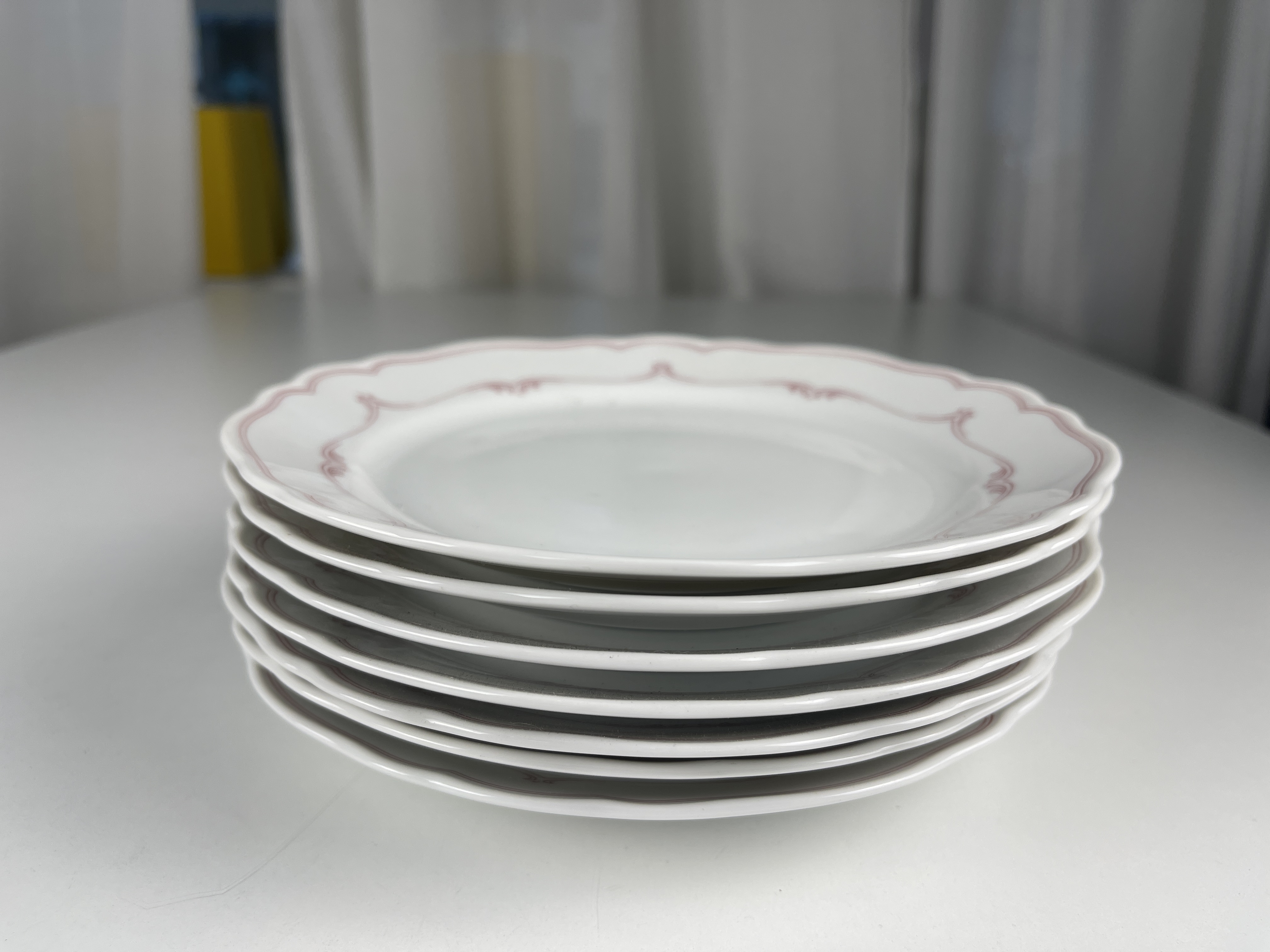  Hutschenreuther Teller 7 Stück je 19 cm. Top Zustand.   