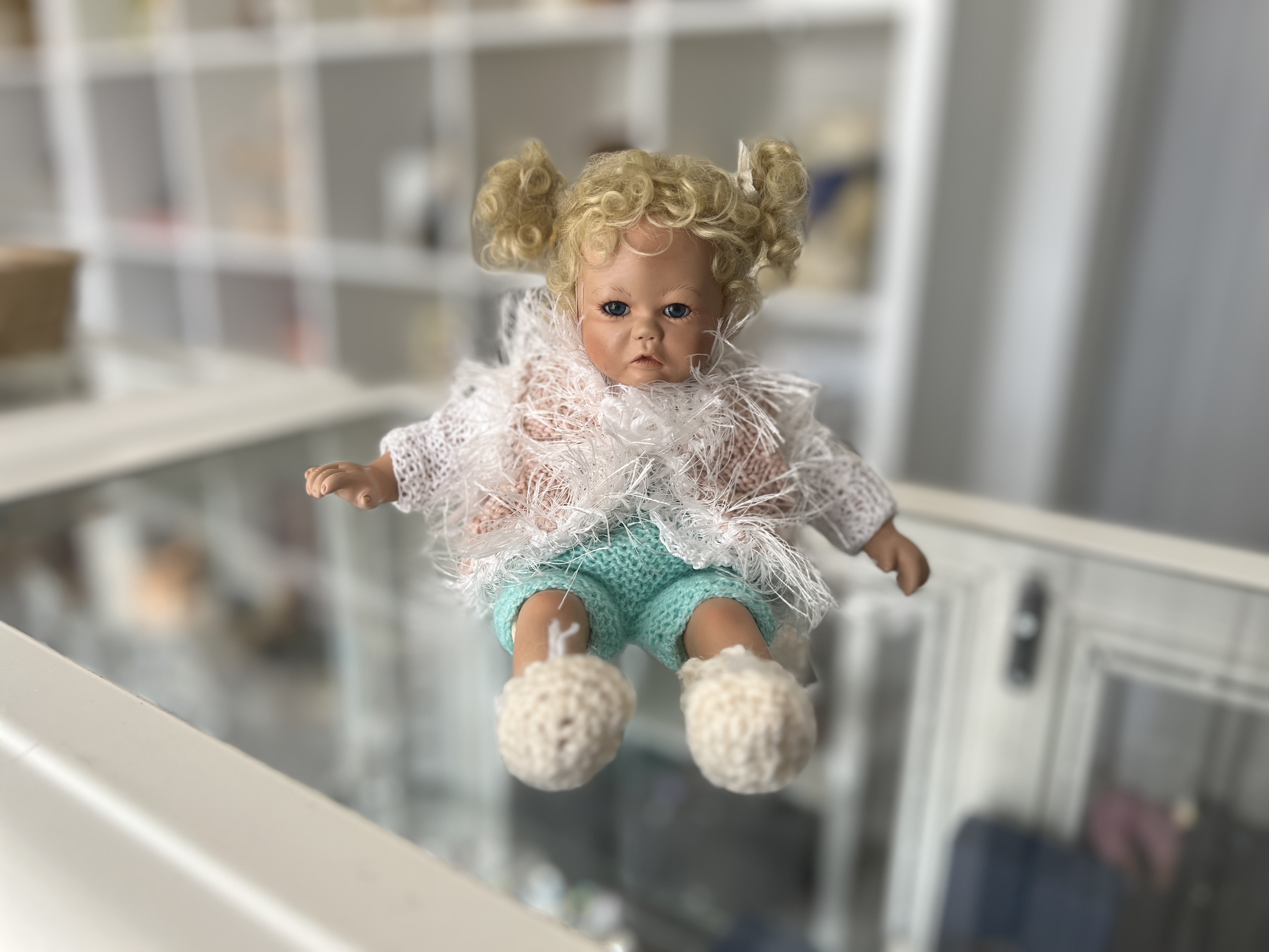 Gabriele Müller Porzellan Puppe 22 cm. Top Zustand.    Gabriele Müller Porzellan Puppe 22 cm. Top Zustand.