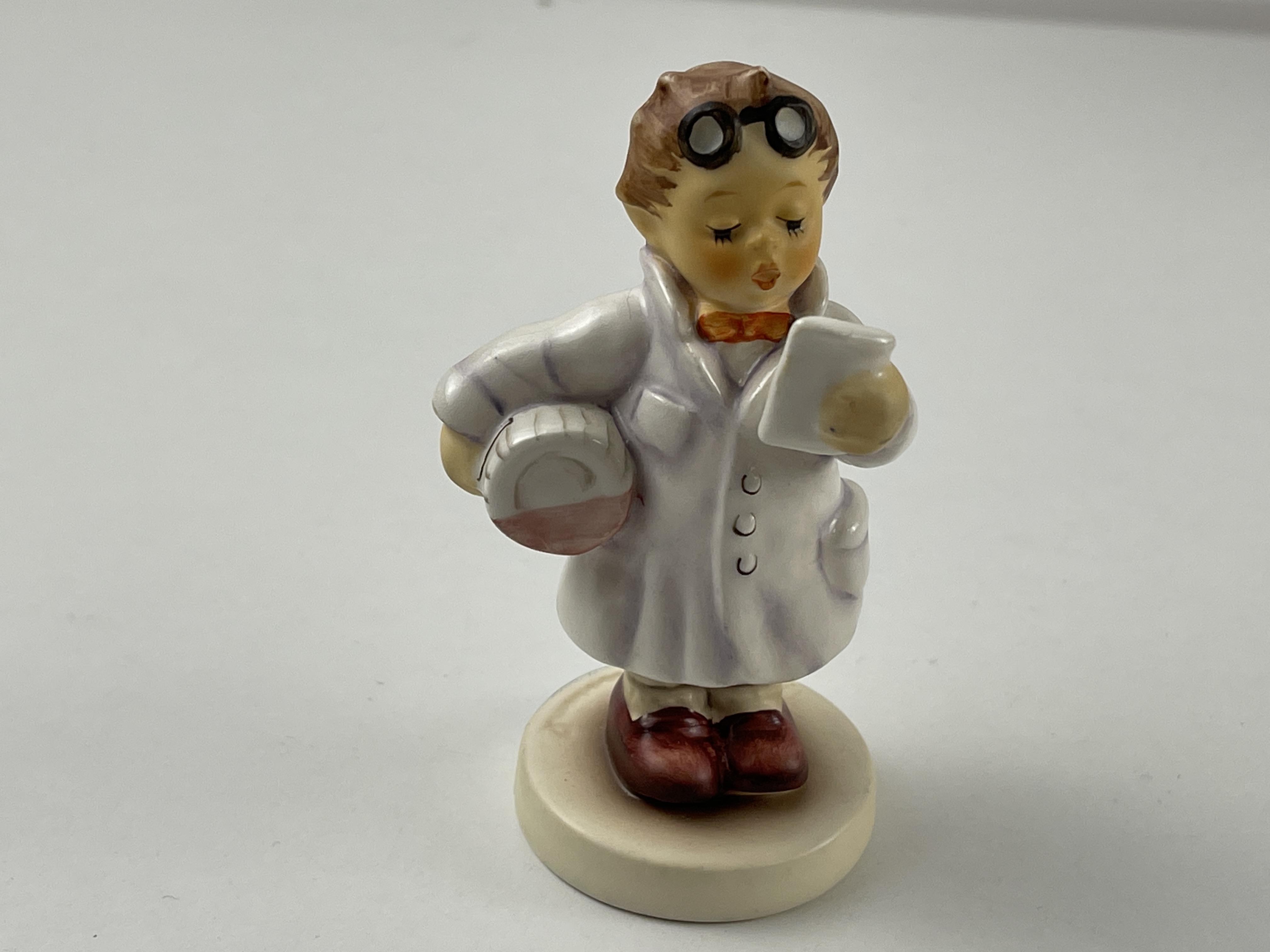Hummel Figur 322 4/0 Der Apotheker 9 cm 1 Wahl - Top Zustand 