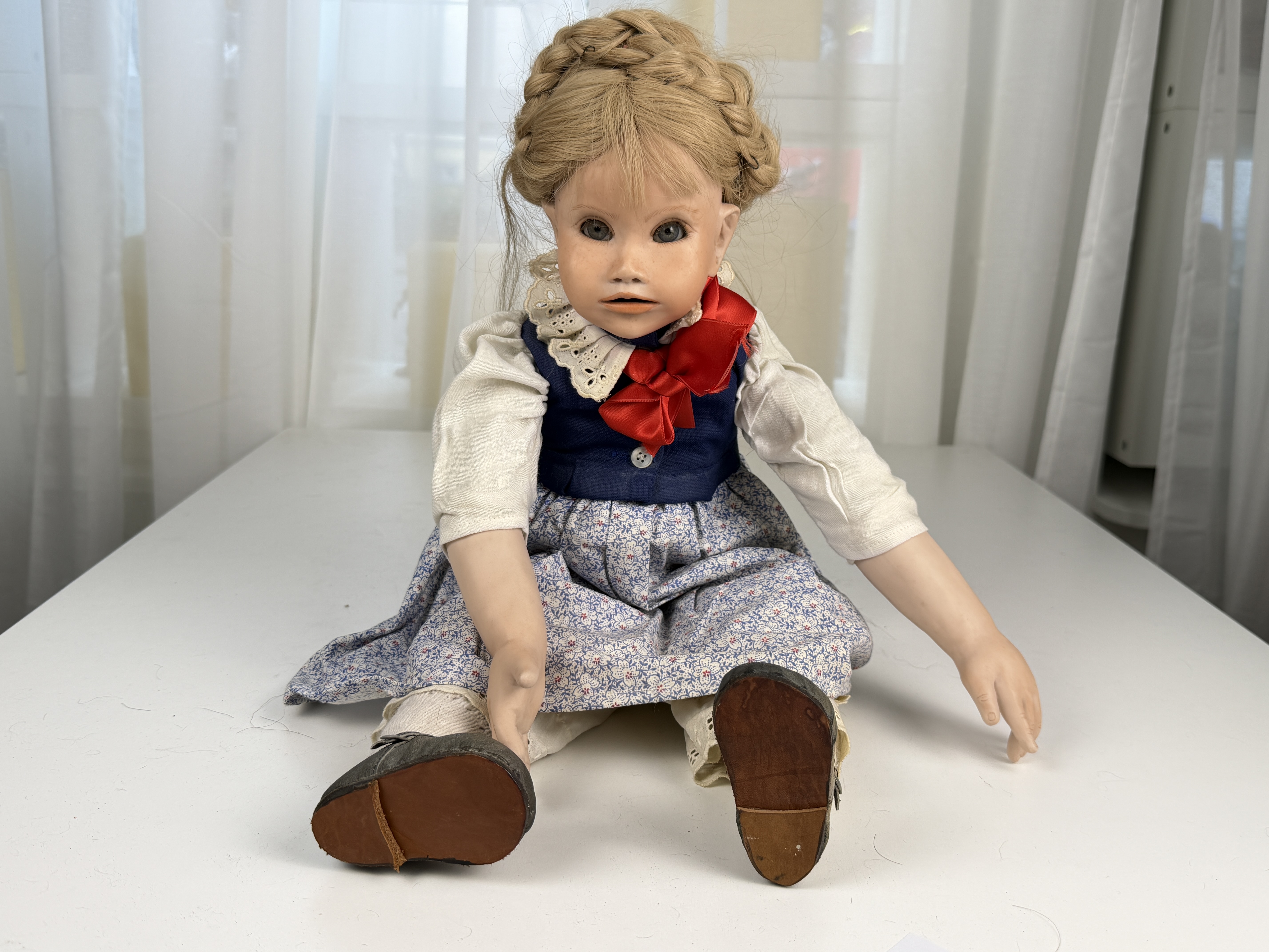 Künstlerpuppe Inge Enderle Porzellan Puppe 56 cm. Top Zustand 