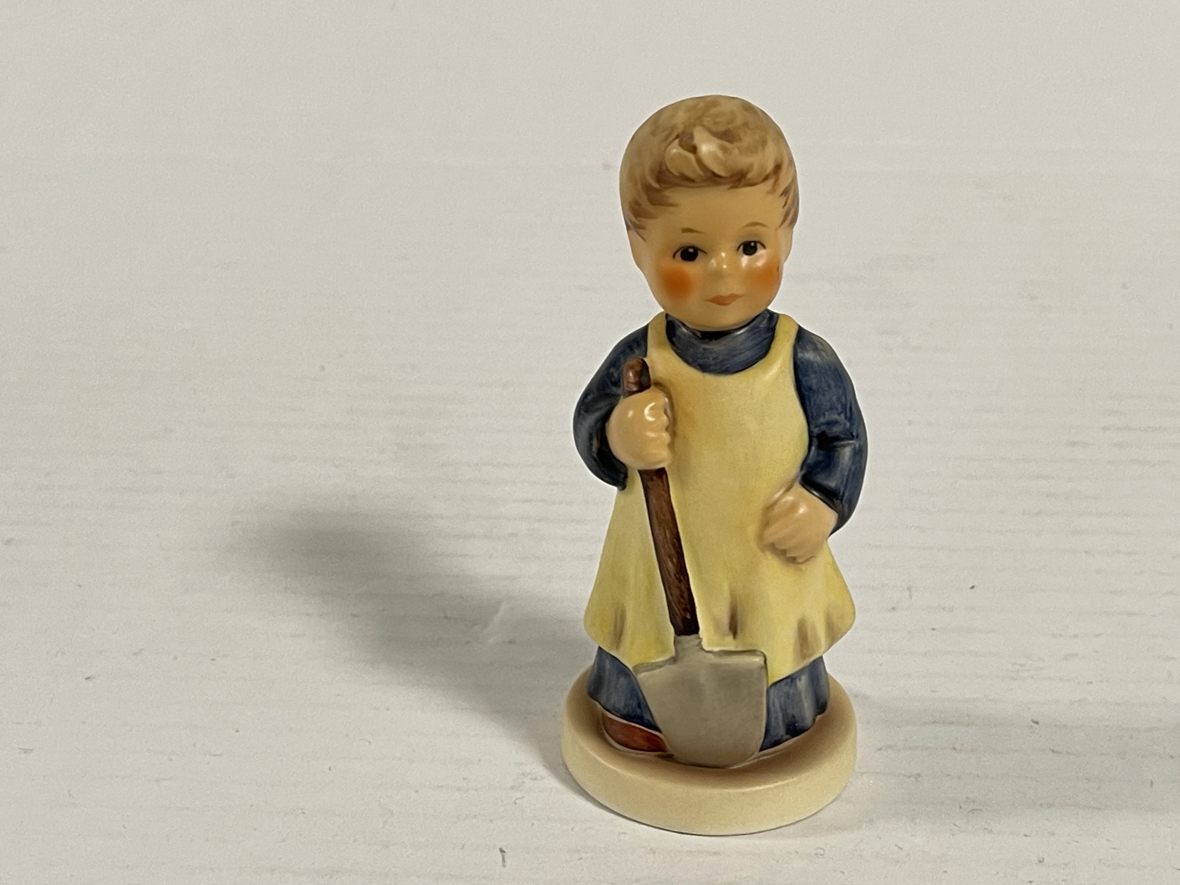 Hummel Figur 727 Muss noch Umgraben 9,5 cm. 1 Wahl - Top Zustand  
