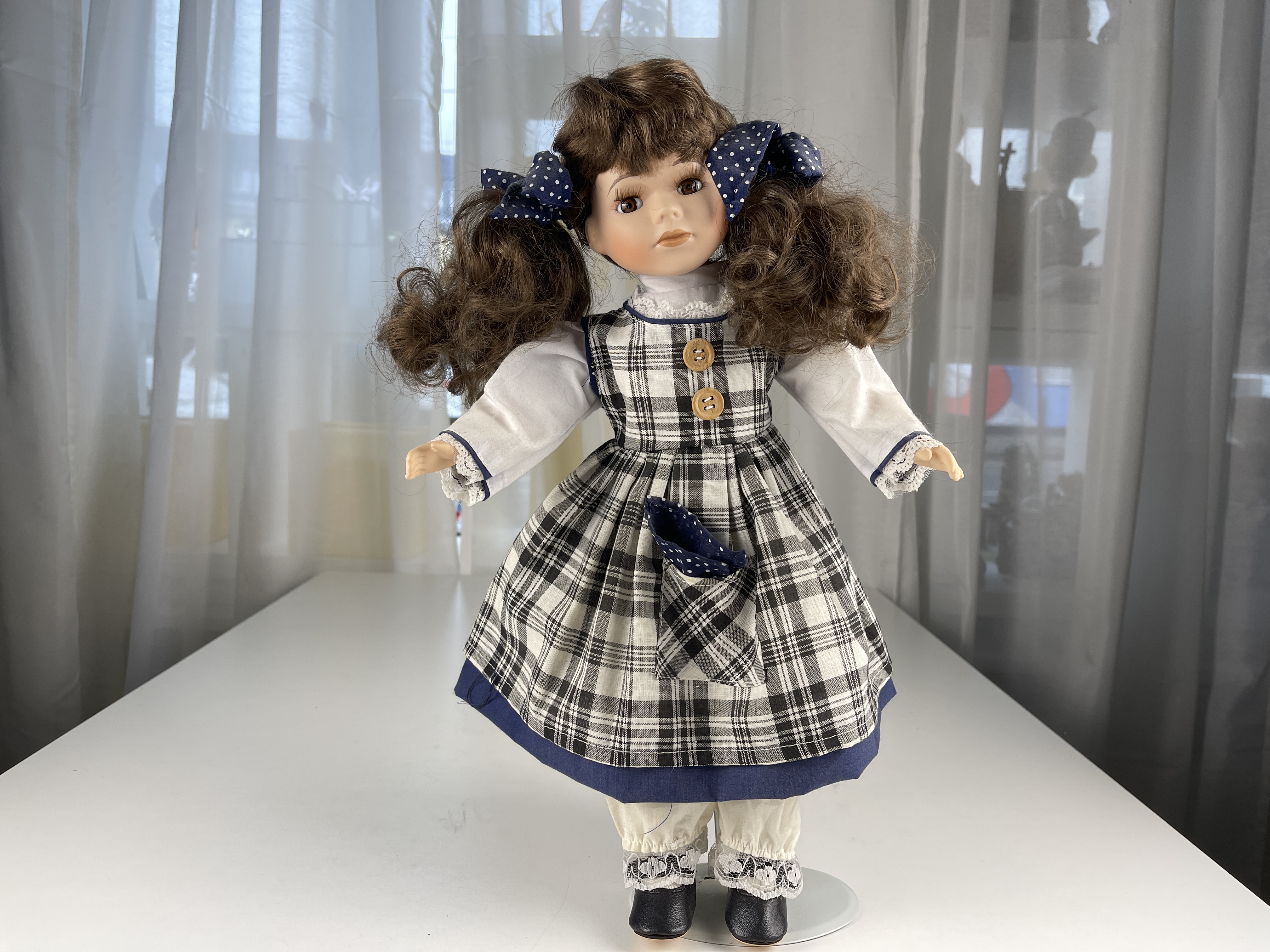 Sammler Puppe Porzellan Puppe 42 cm. Top Zustand  