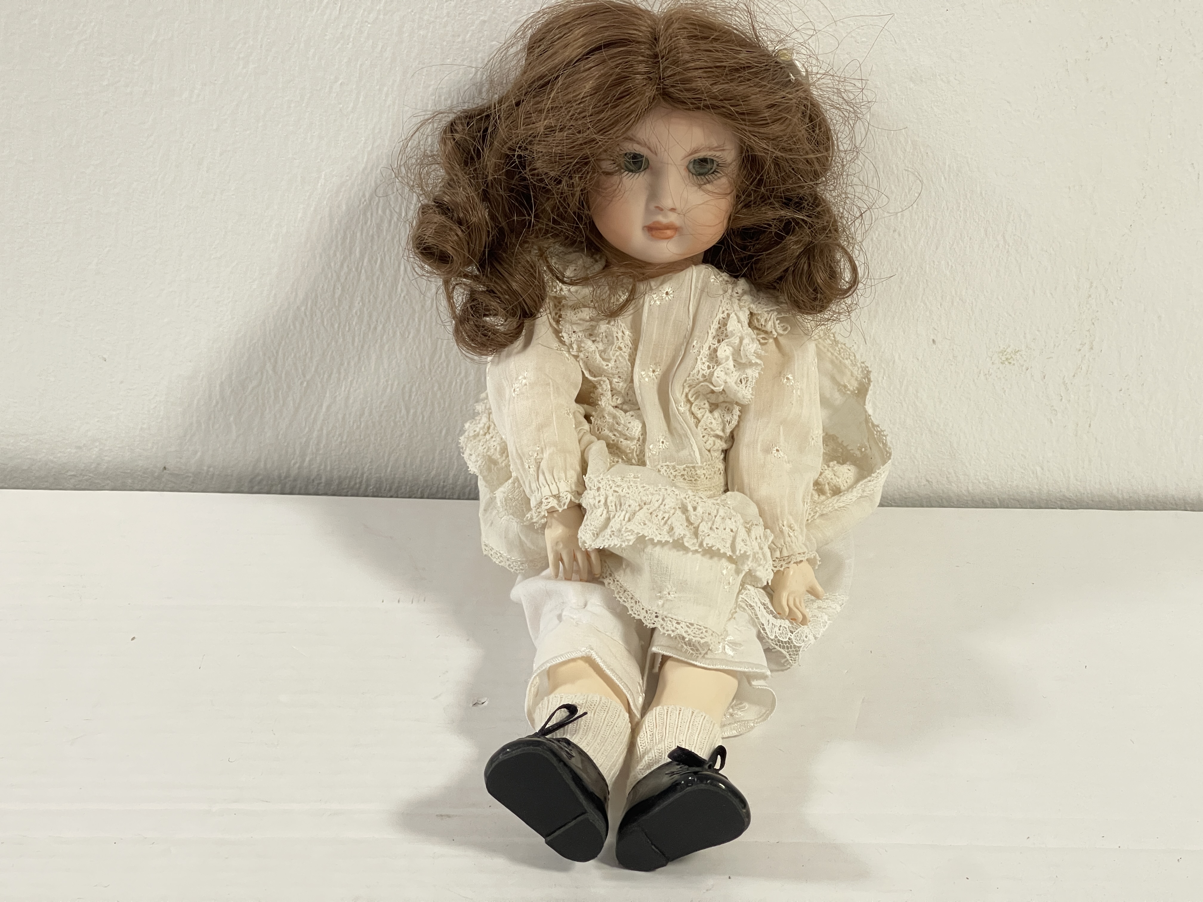 Porzellan Künstlerpuppe Puppe 31 cm. Top Zustand 