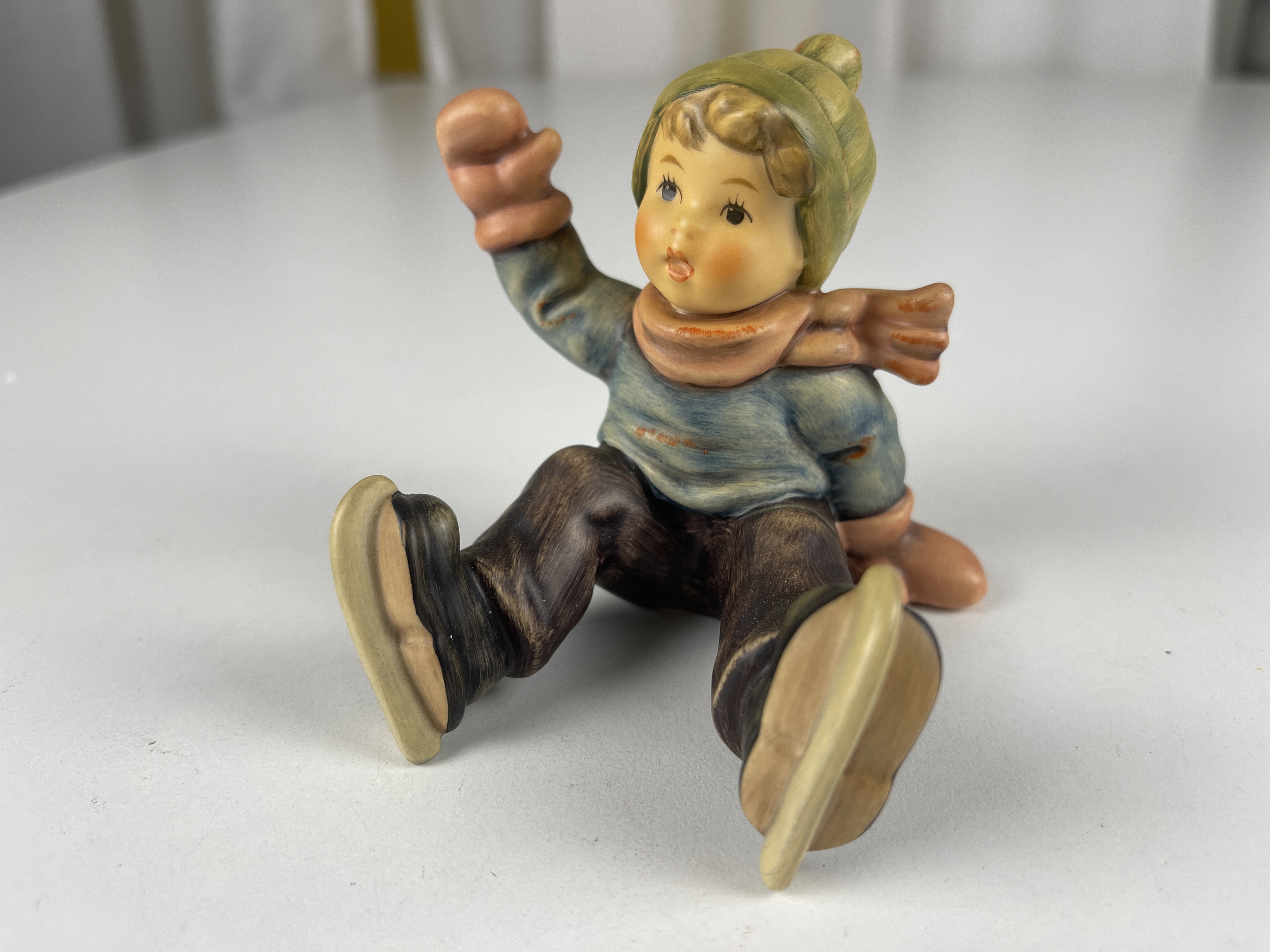 Hummel Figur 2058/B Aller Anfang ist schwer 8 cm. 1 Wahl. - Zustand siehe Fotos 