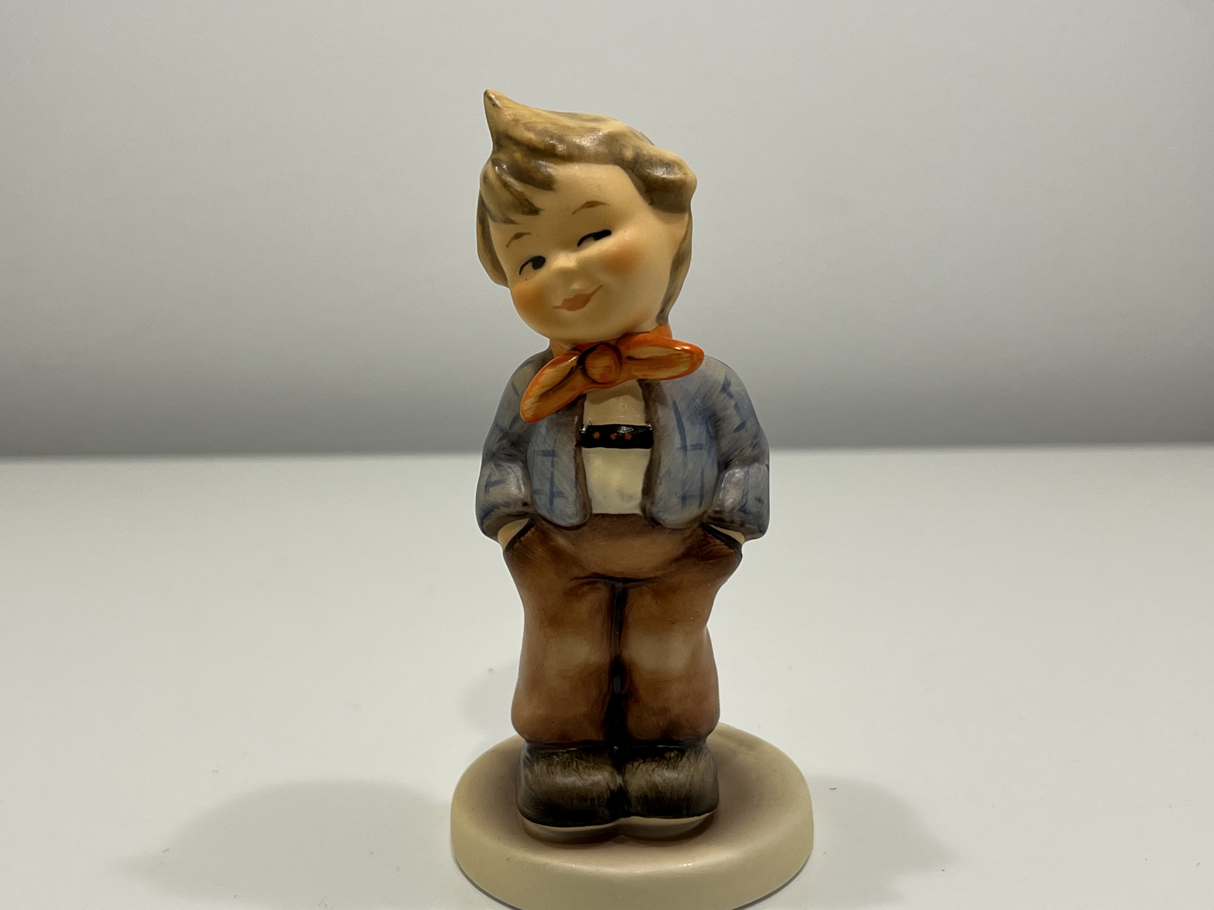 Hummel Figur 553 Spitzbub 9,2 cm. 1 Wahl - Top Zustand 