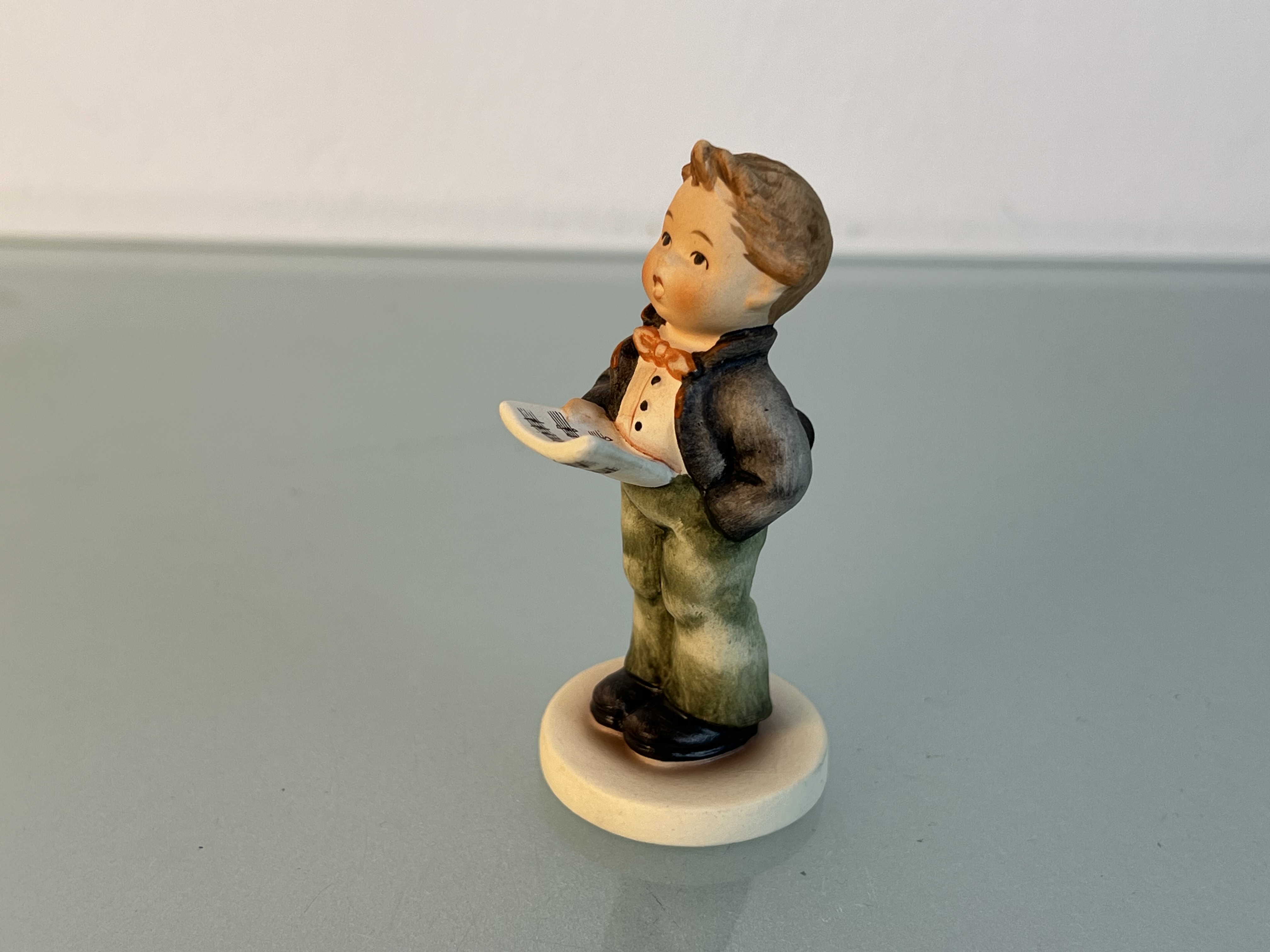 M.I. Hummel Figur 135 4/0 Heldentenor 8 cm. 1 Wahl - Top Zustand 