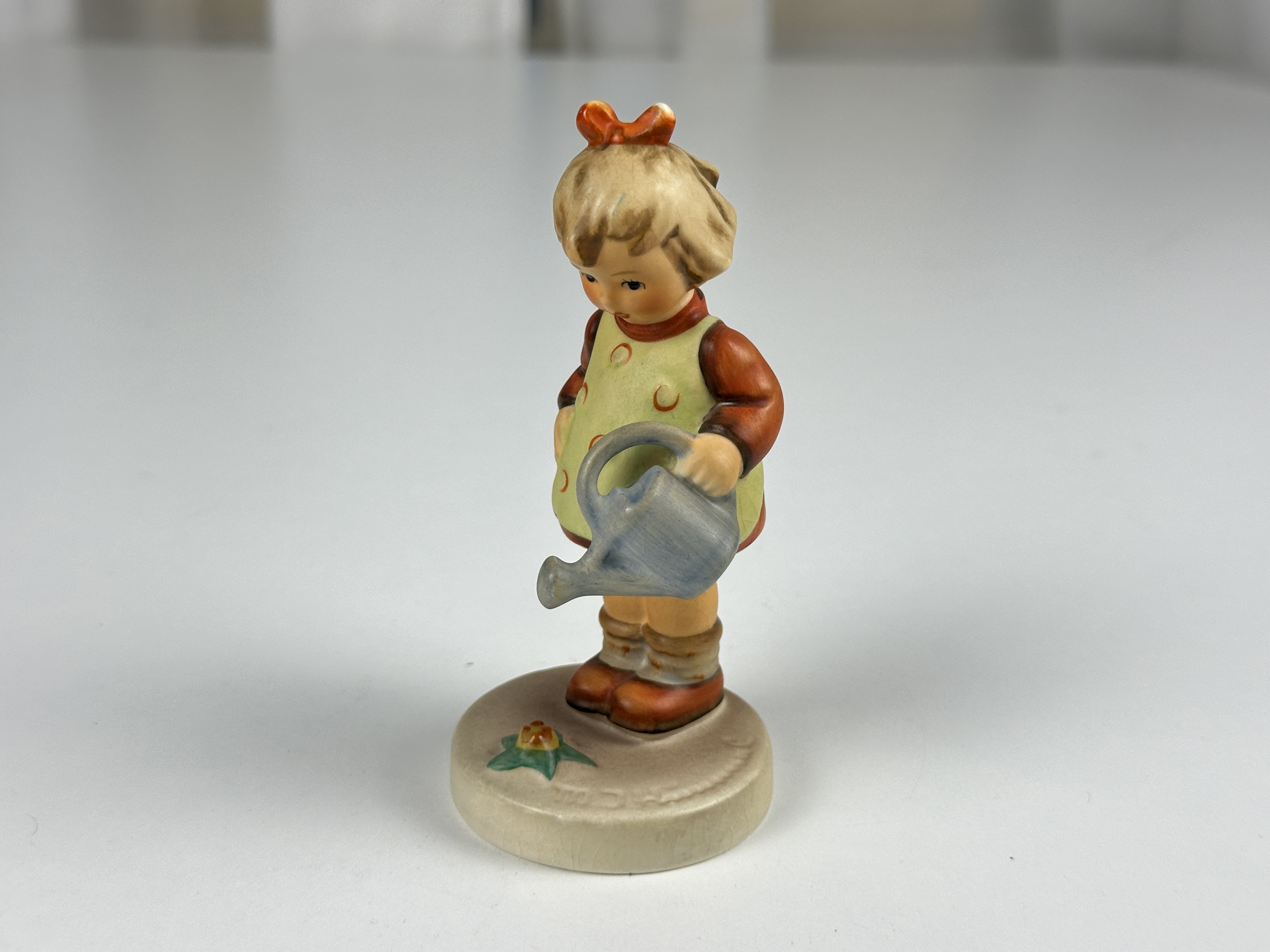 Hummel Figur 74 Die kleine Gärtnerin 11,2 cm. 1 Wahl Top Zustand