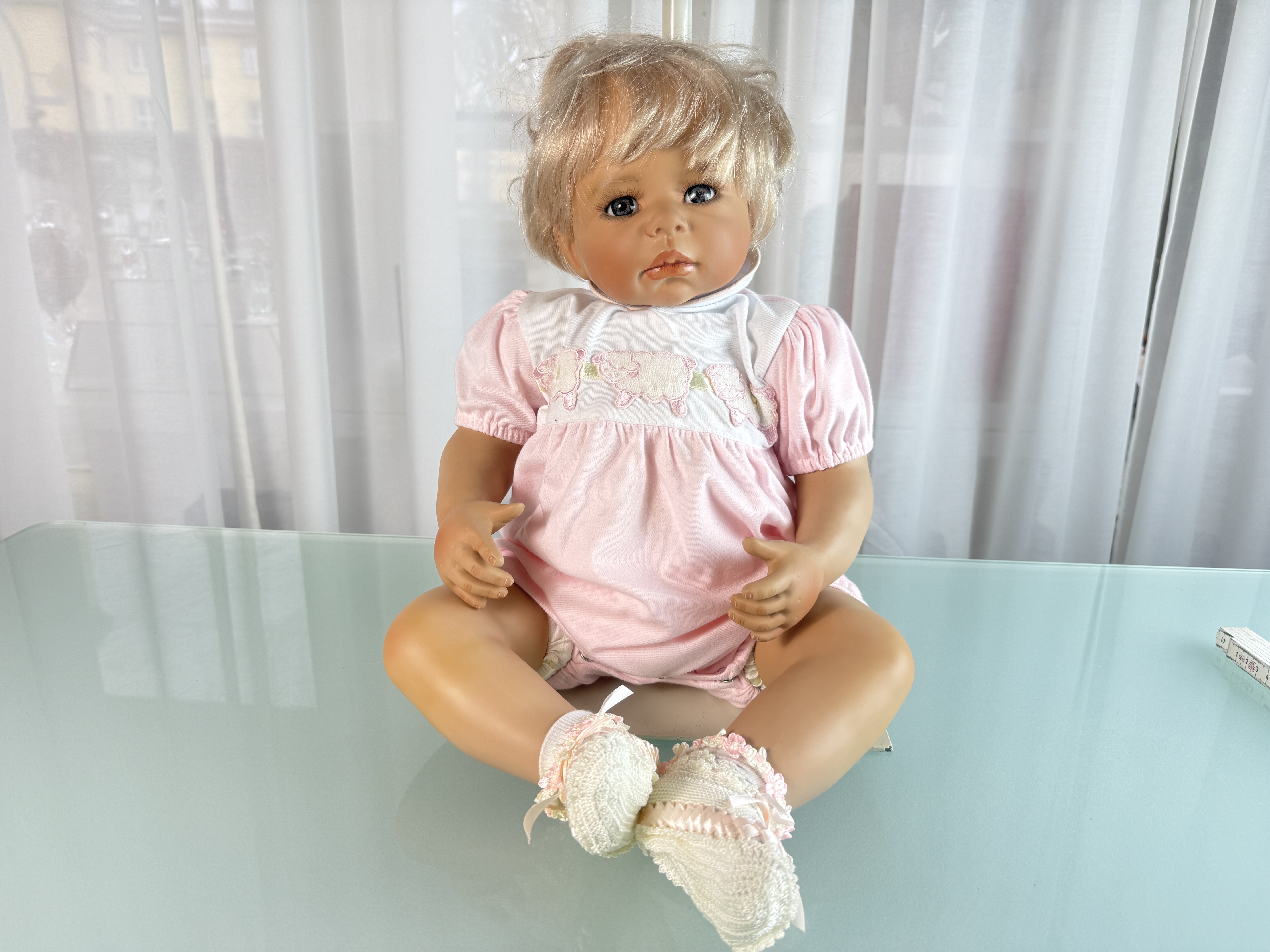 Künstlerpuppe Puppe Monika Levenig Porzellan Puppe 52 cm. Top Zustand 