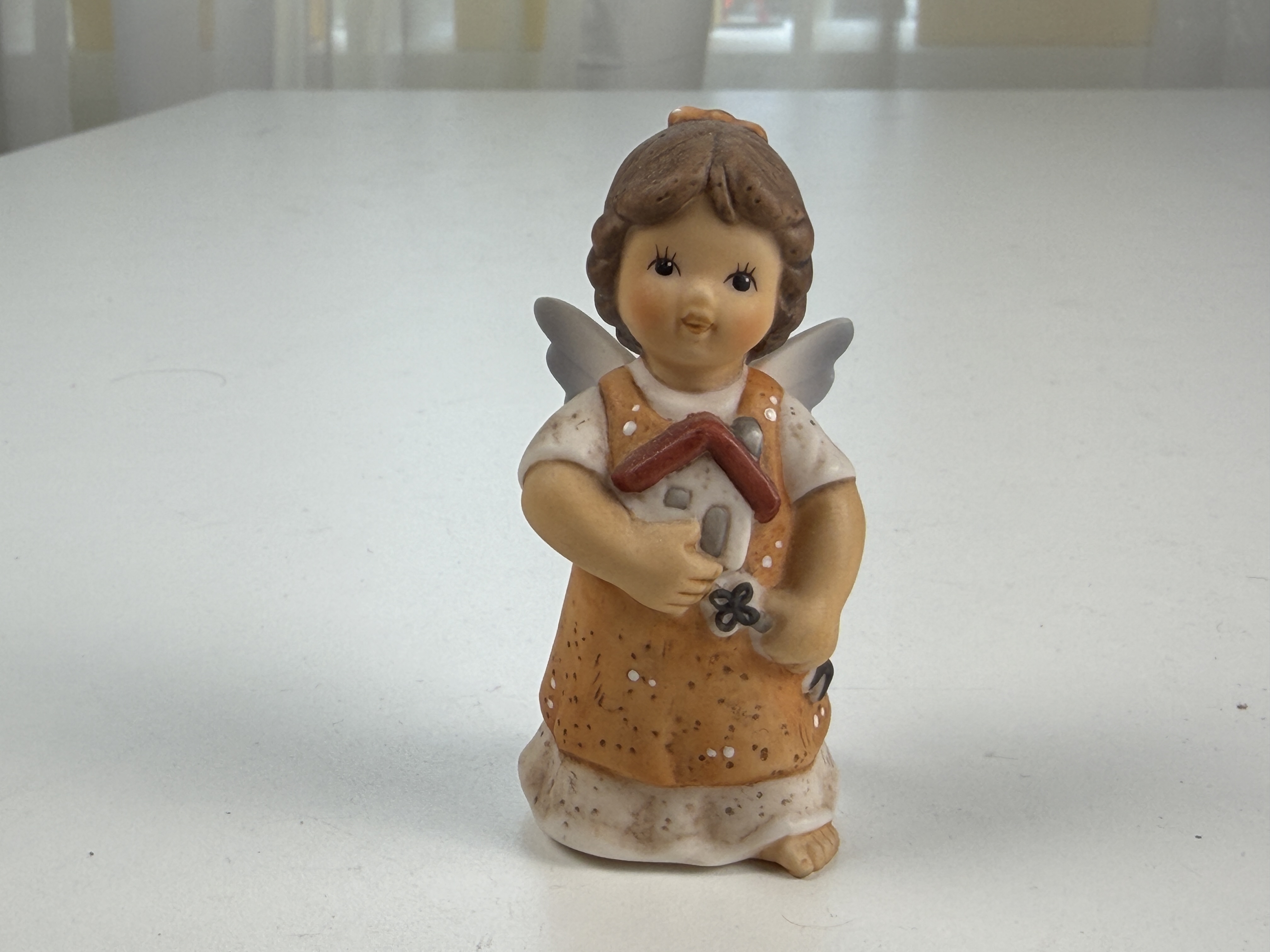 Goebel Figur Nina Marco 7,5 cm. 1 Wahl. Top Zustand 