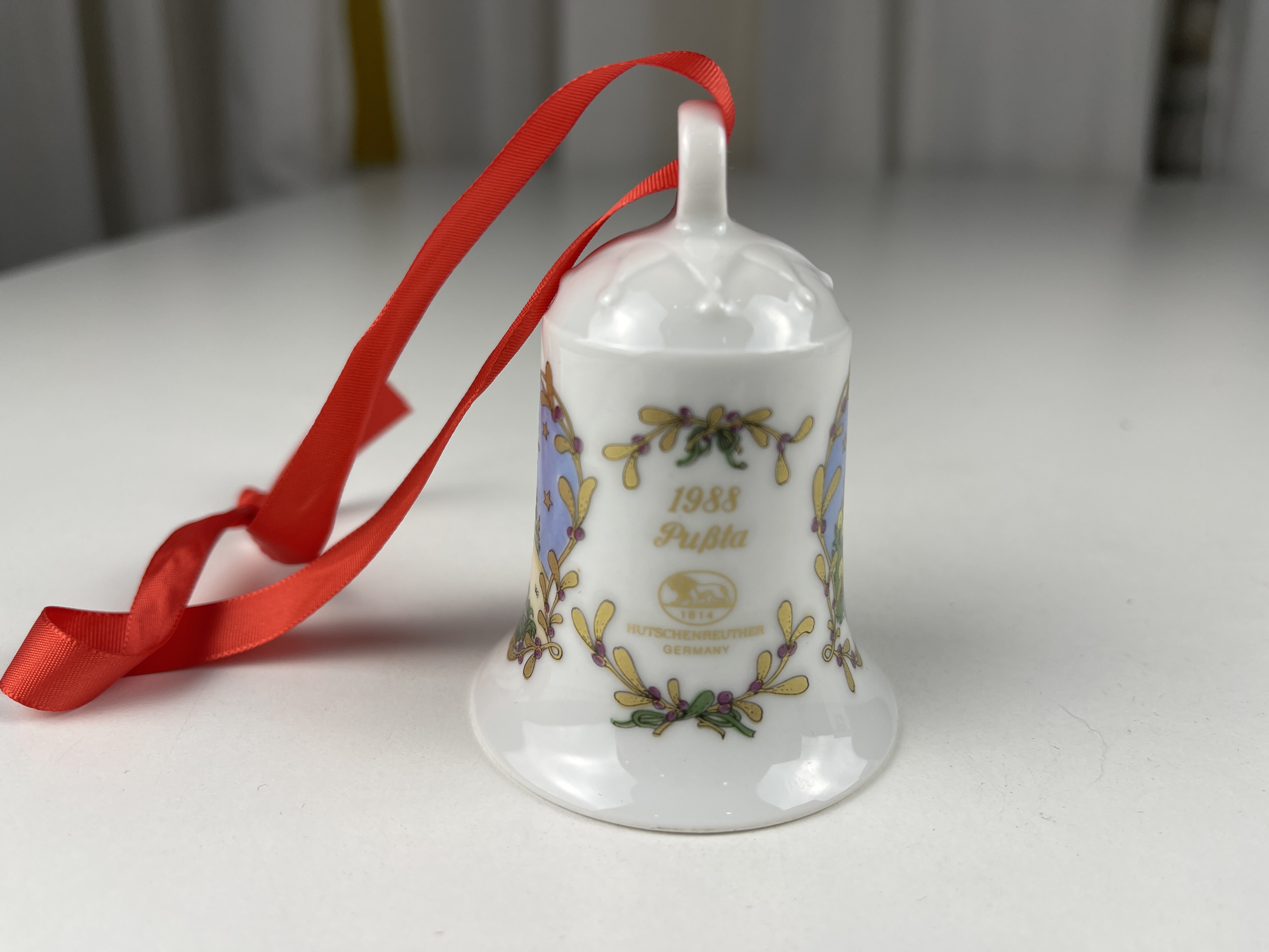  Hutschenreuther 1988 Weihnachtsglocke  7 cm. Top Zustand.       