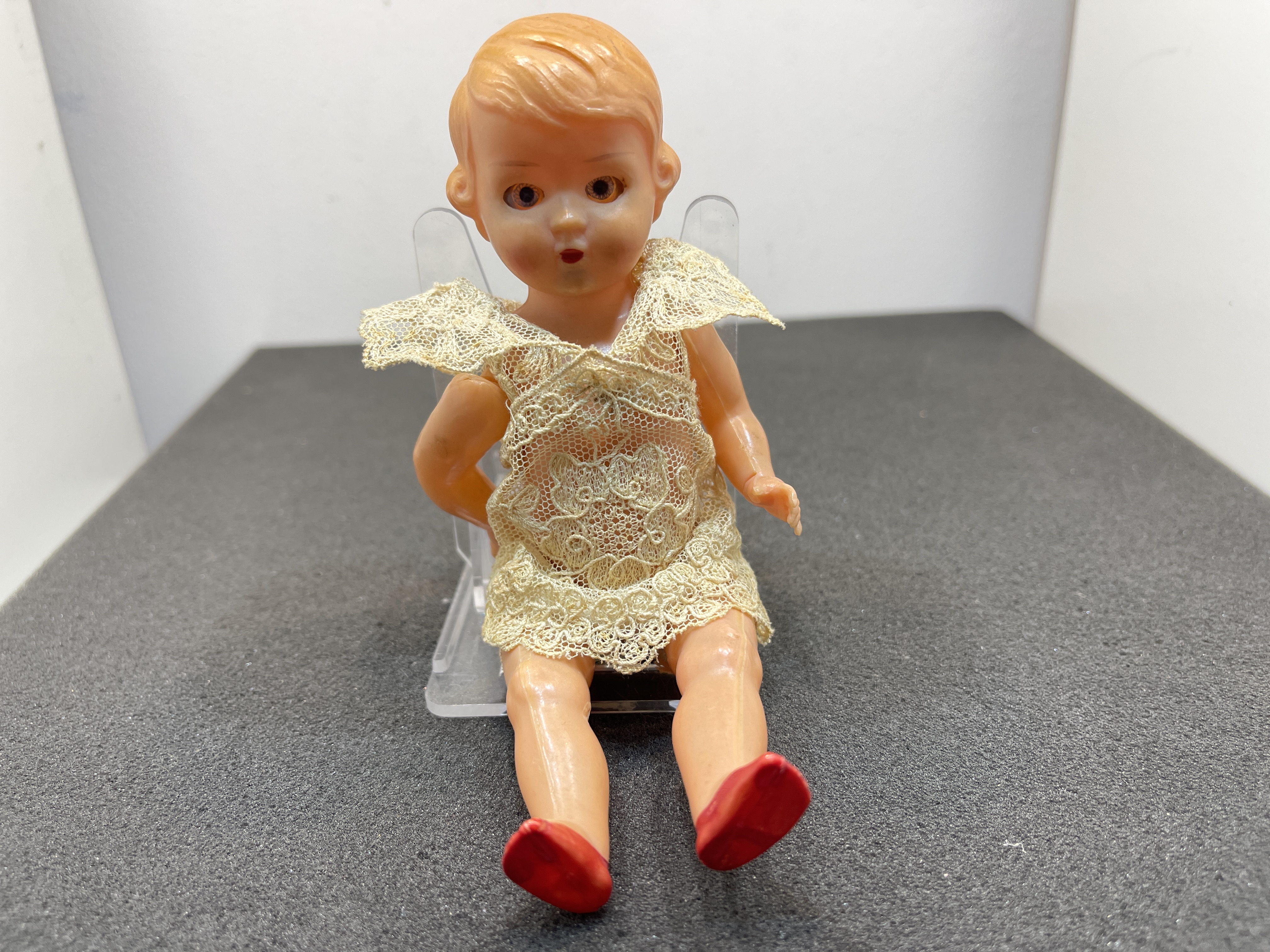 Alte Puppe Sammler Vinyl Puppe 16,5 cm. Zustand siehe Fotos 