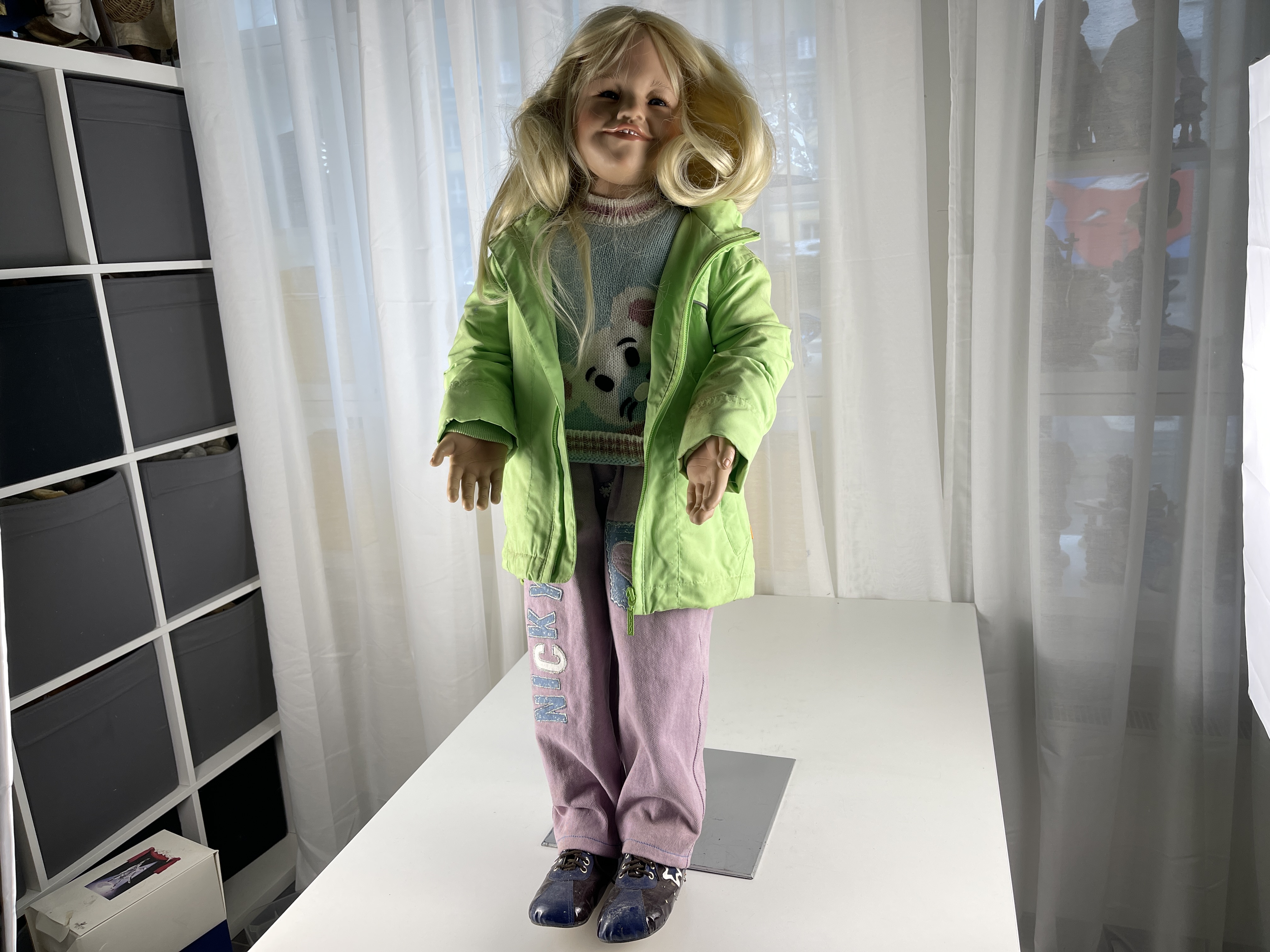 Susan Lippl Künstlerpuppe Vinyl Puppe 87 cm. Schmutzig 